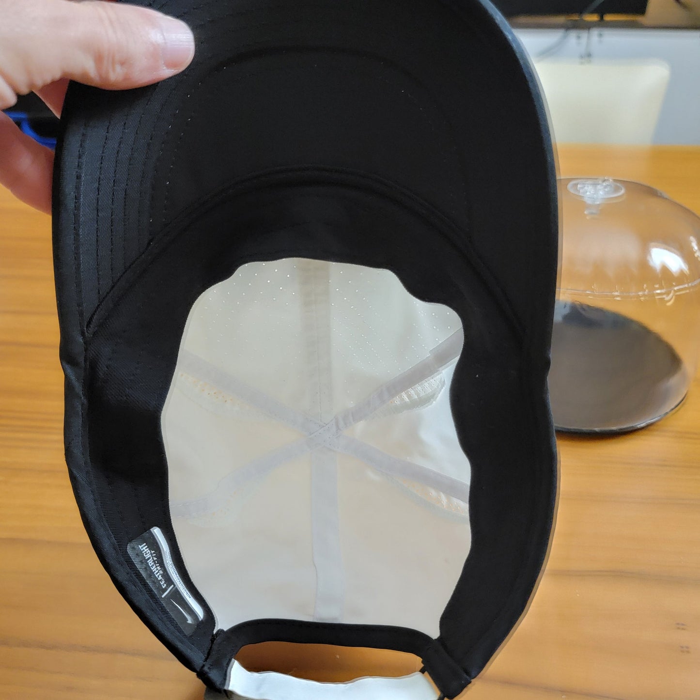 Nike Featherflight Dri-Fit Strapback White Black Preowned