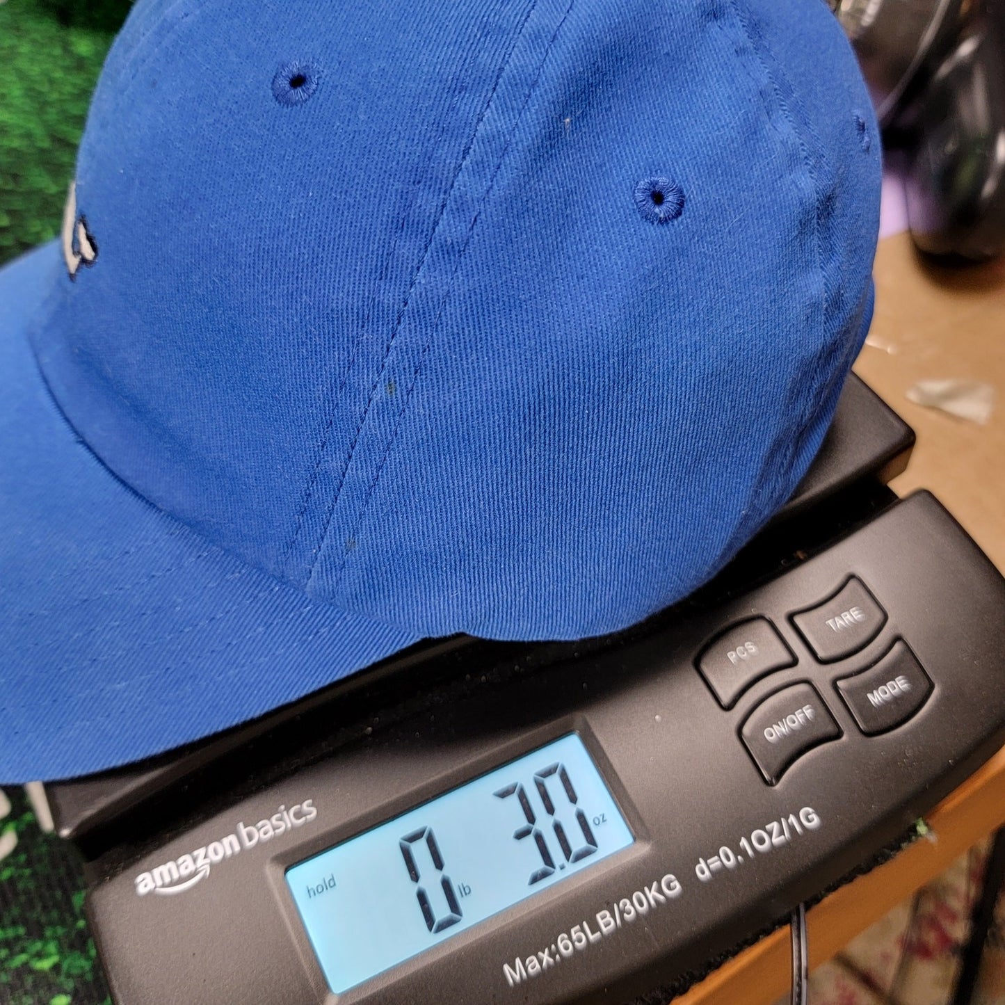 Vineyard Vines Strapback Cap OSFM 8