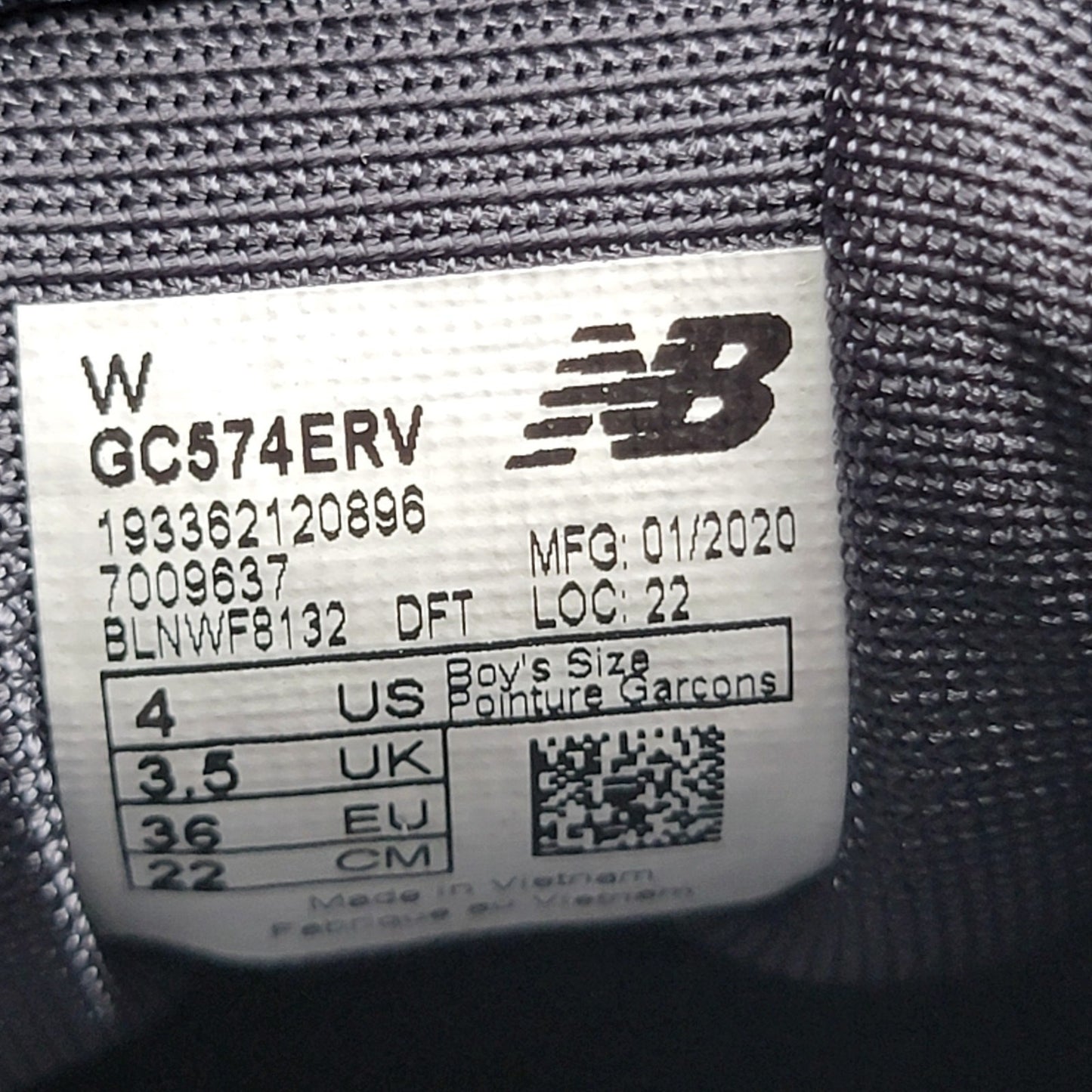 New Balance 574 Classic Blue Leather Sneakers Sz 4Y/5.5W8