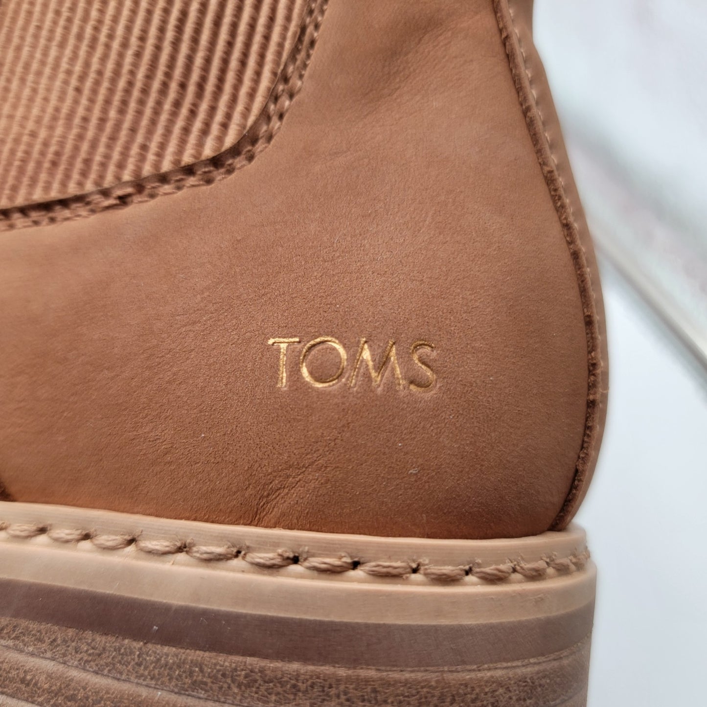 TOMS Boots Womens Size 5.5 Chelsea Ankle Leather Slip On Shoes 1003740522