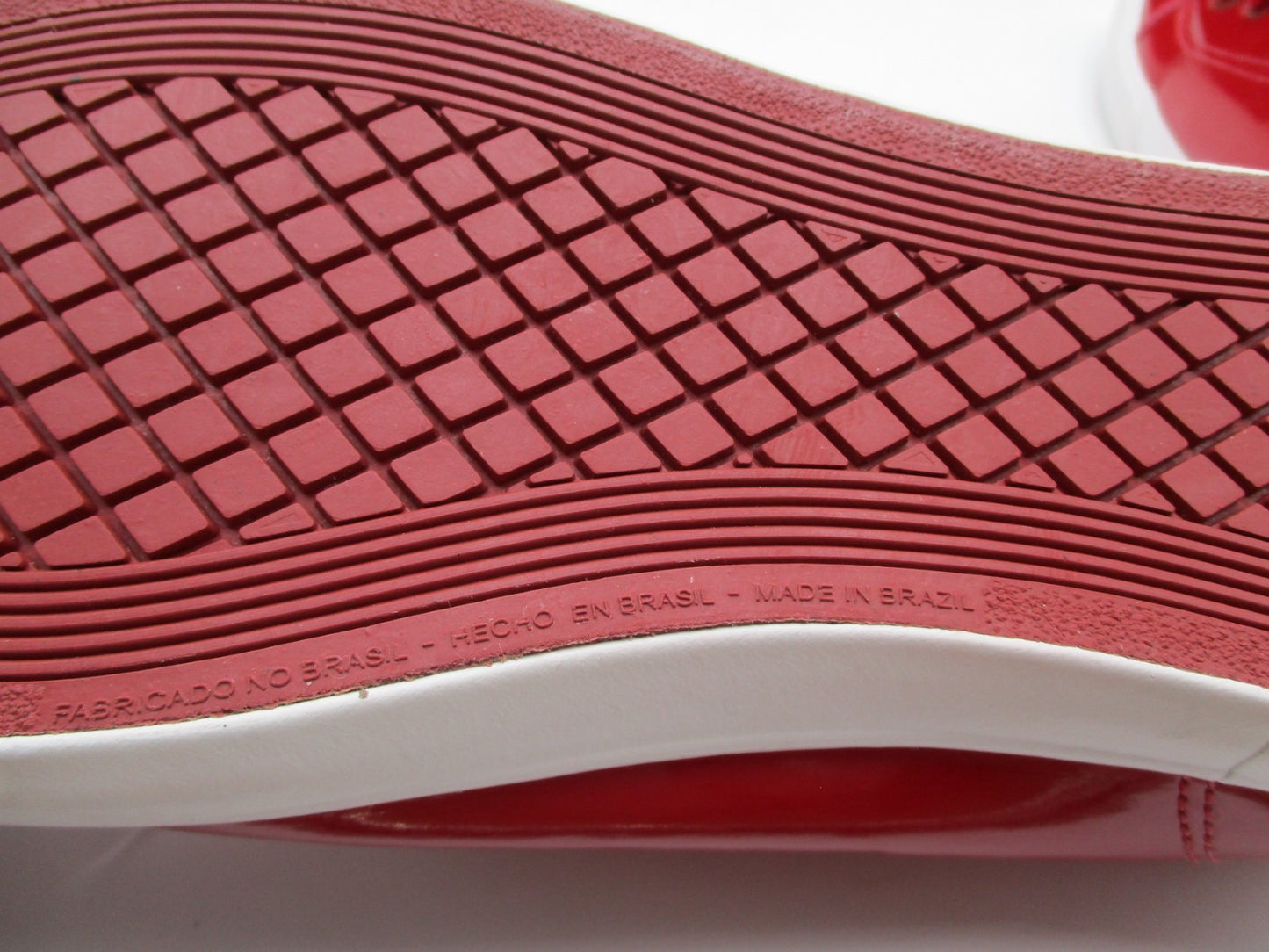 RARE CocaCola Brazil Womens US 5 Red Low Top Sneakers Patent Glossy (1G6)17
