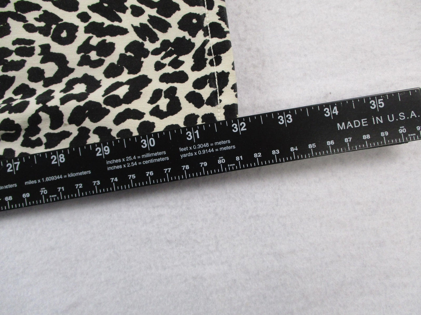 Fidelity Cali Jeans Womens 26 White Pearl Leopard Sateen Mid Rise Straight 143812