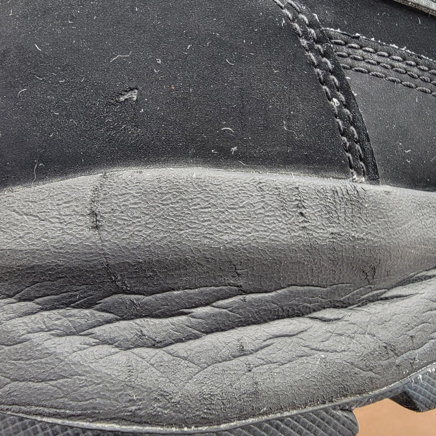 Nike Manoadome 'Triple Black' Mens Sz 9.5 844358 003