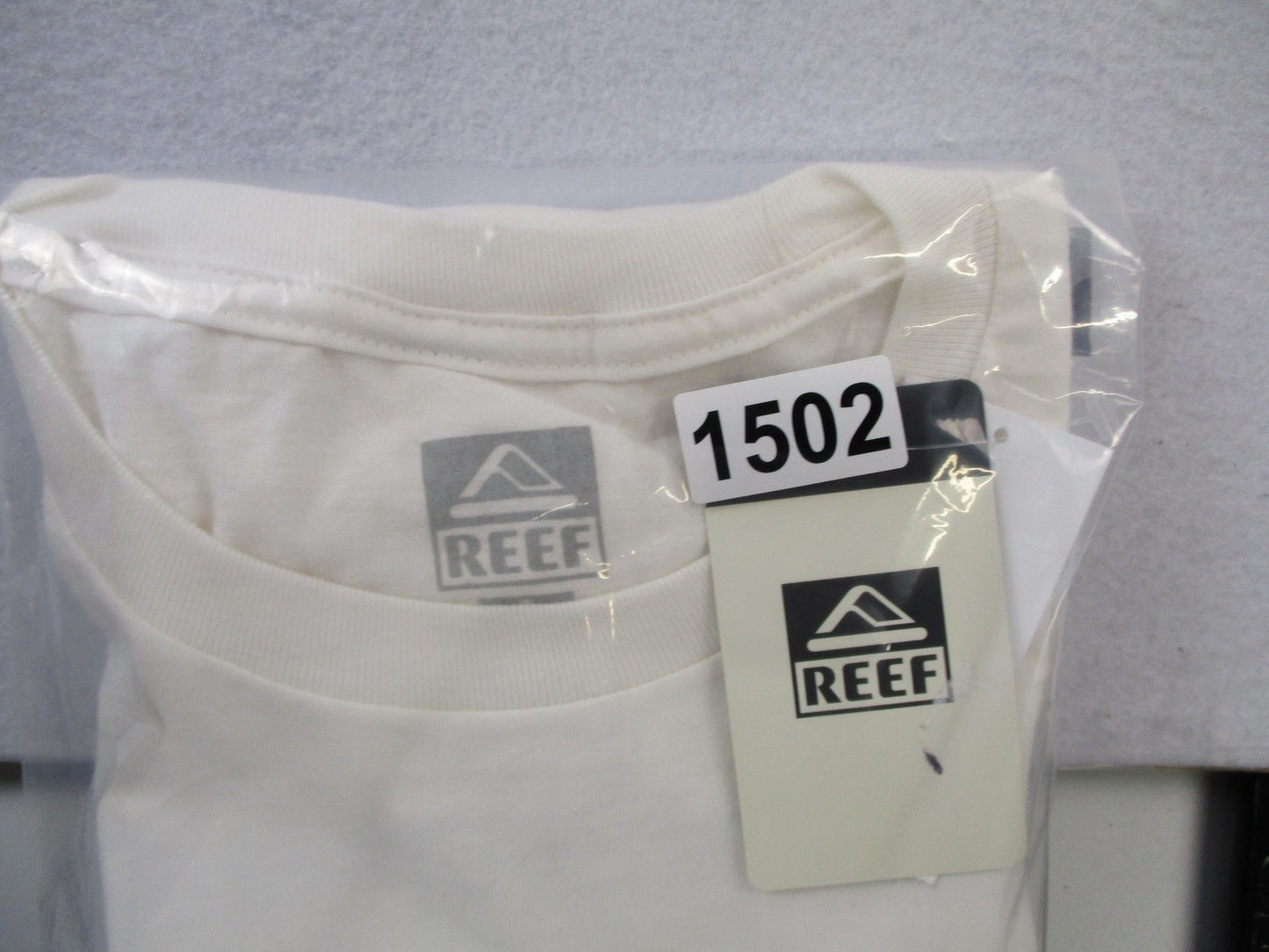 Reef Shirt Mens Small Vintage White Party Till Sunrise Surf Graphic Tee 150210