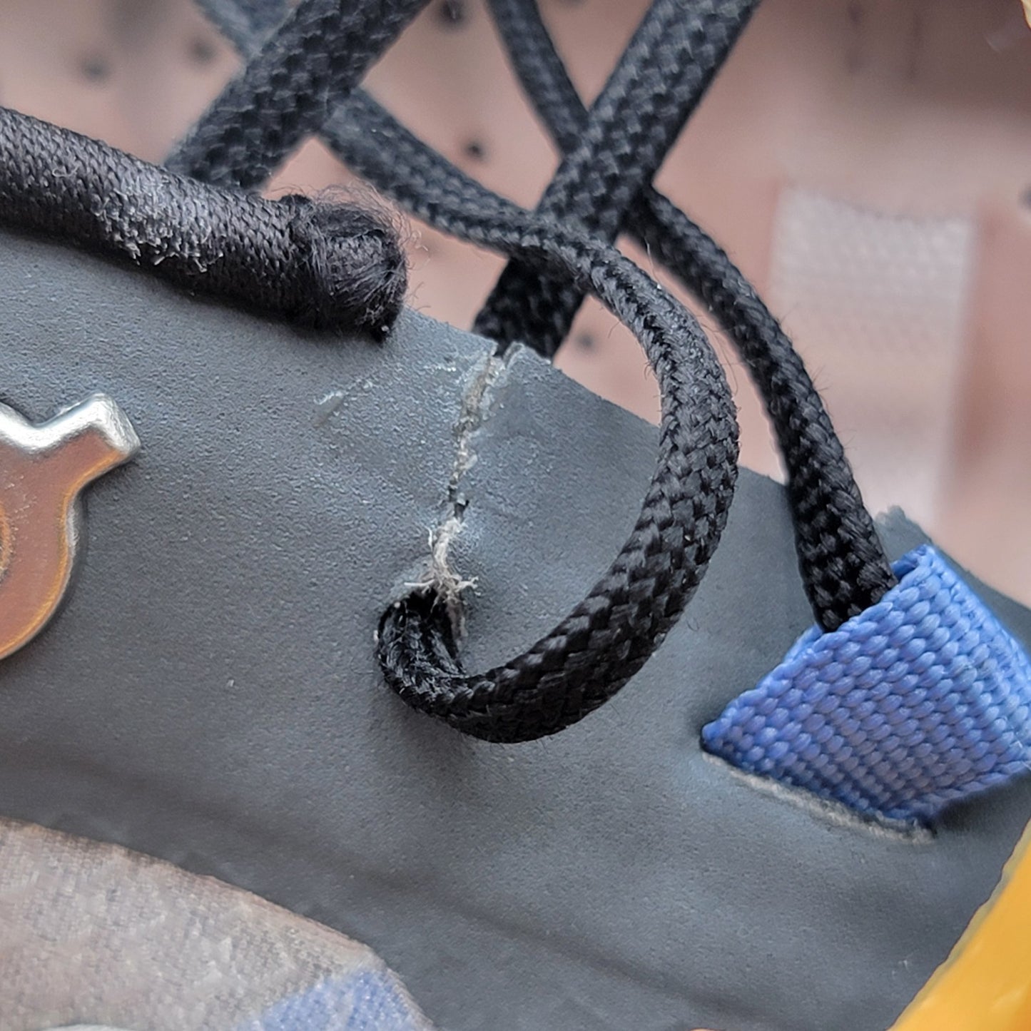 On Cloudvista Alloy/Black (Women’s US 9 = EU 40.5) Running Shoes