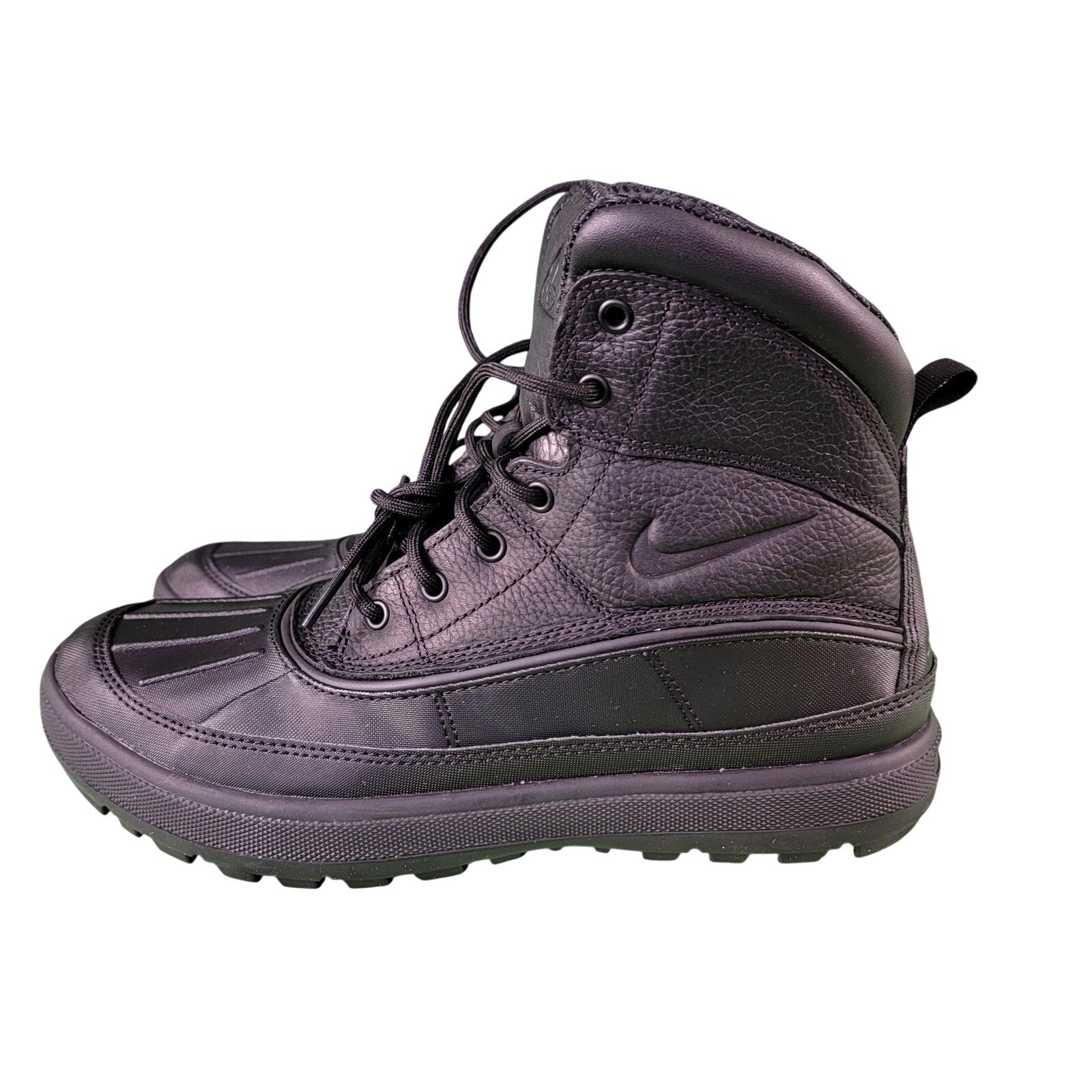 Nike Woodside II Boot Triple Black Mens Sz 8.51