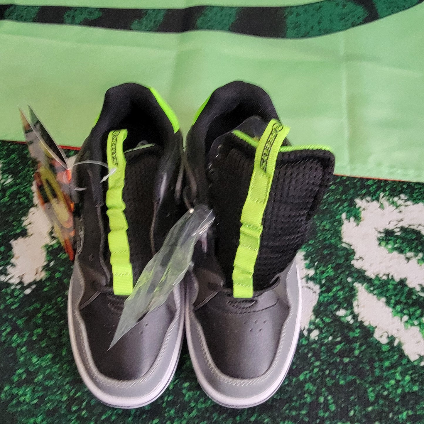 Original Authentic Heelys Gray/Green Sz 3 Youth New in Box3