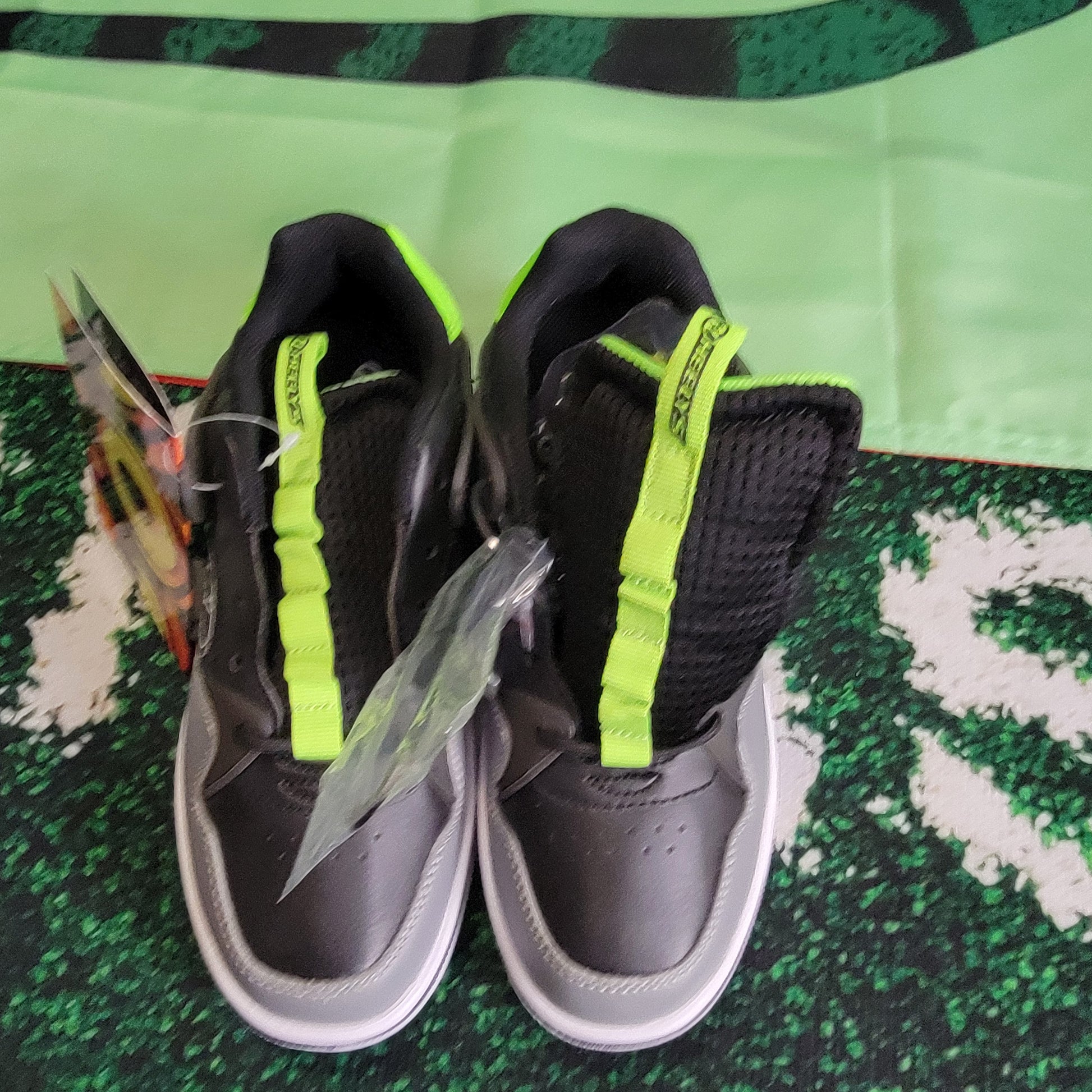 Original Authentic Heelys Gray/Green Sz 3 Youth New in Box3