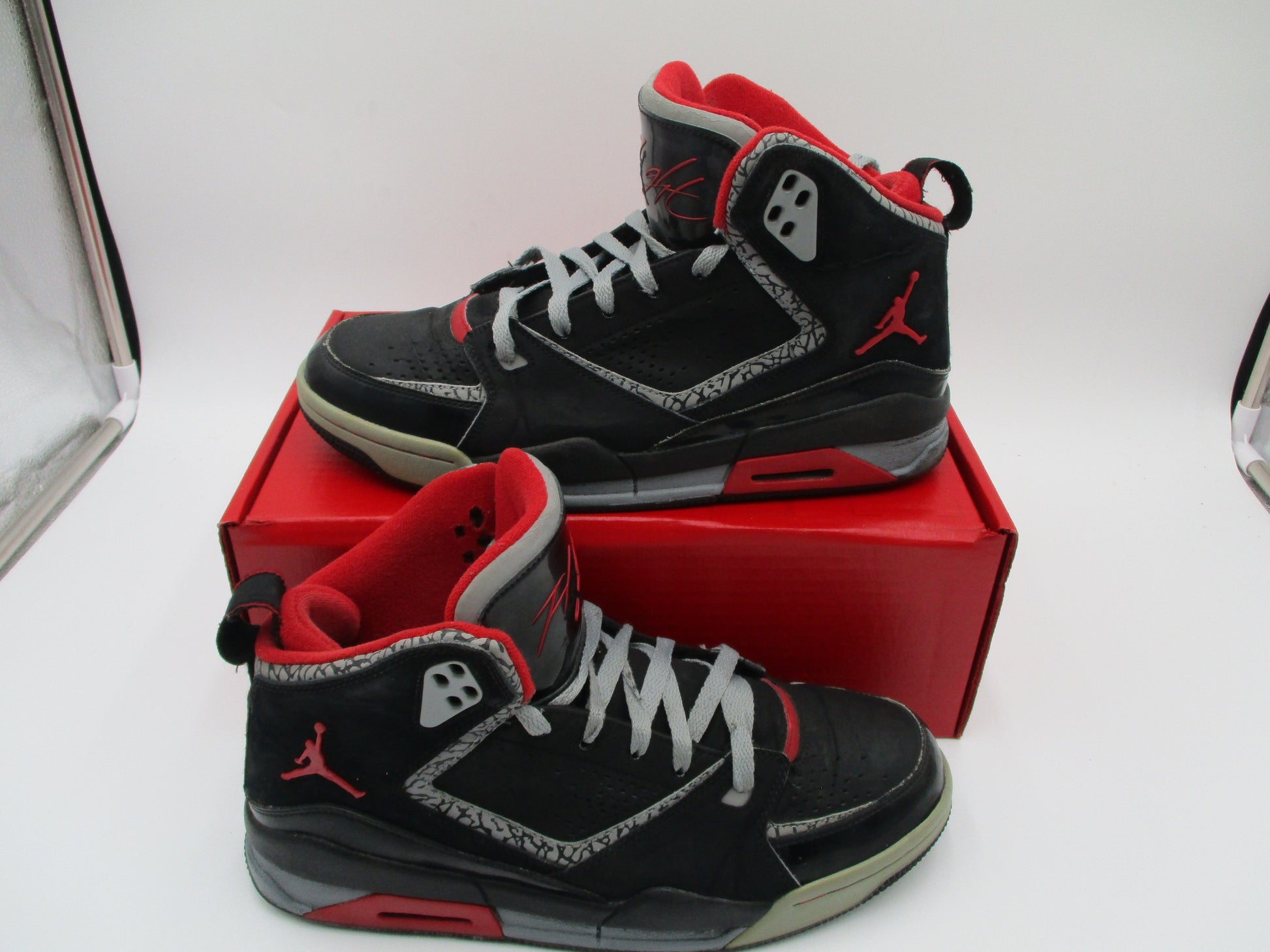 Jordan SC-2 Flight Bred Black Varsity Red Cement 454050-011 Mens 10 Used 1I61