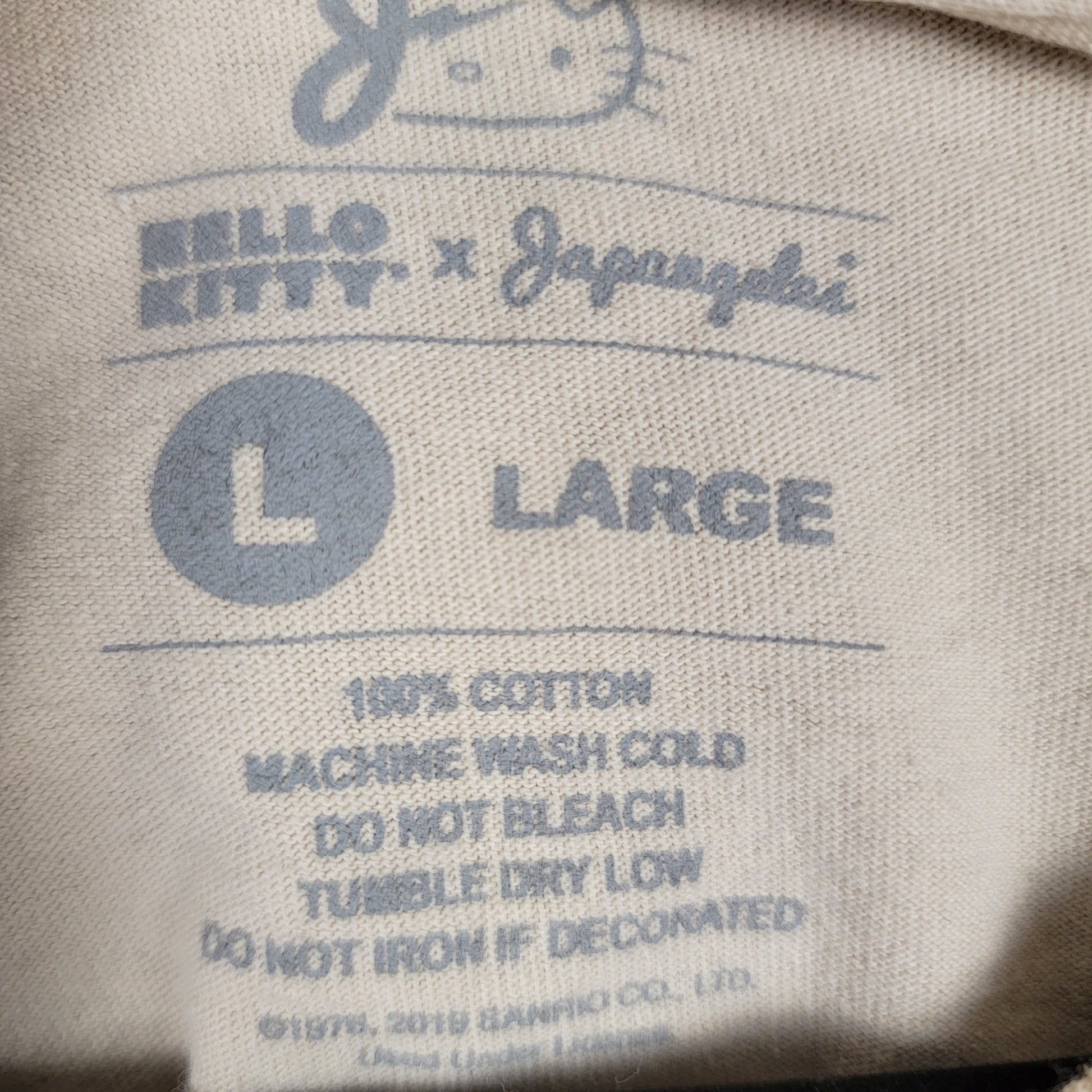 Hello Kitty x Japangeles Sanrio Collab Graphic Tee Cream Large Preowned5
