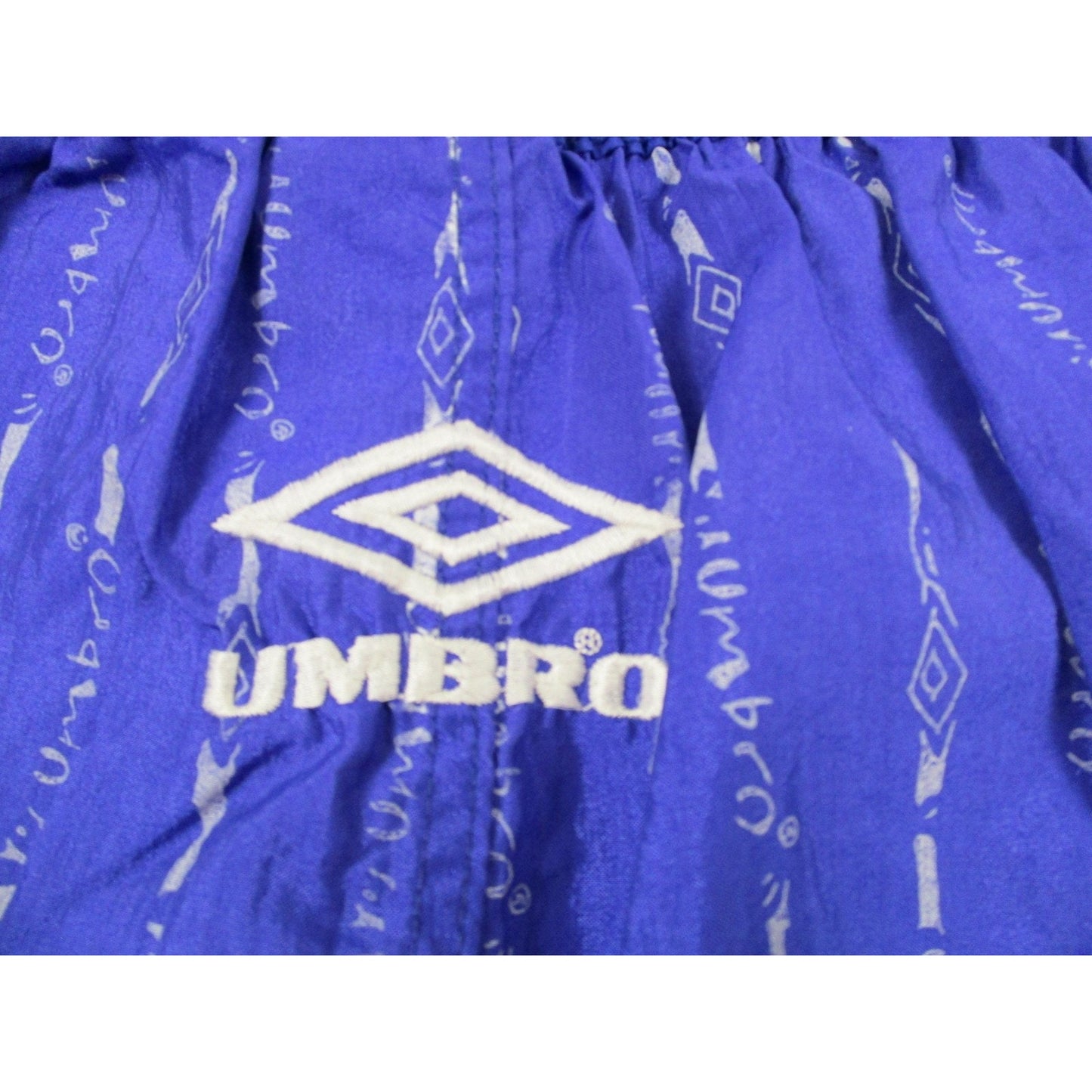 Vintage Umbro Shorts Mens Large Blue Striped Nylon Soccer Running Athletic 1729