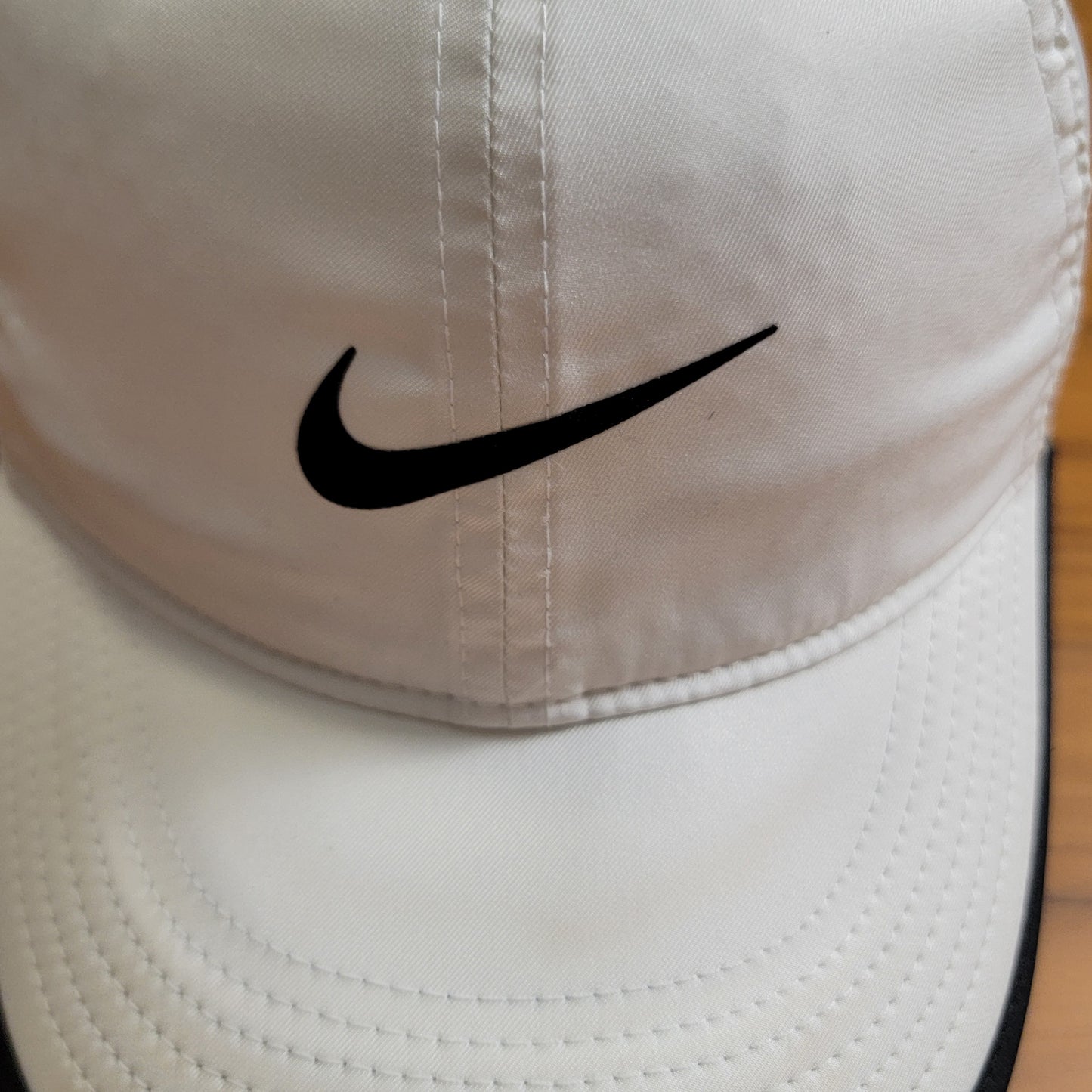 Nike Featherflight Dri-Fit Strapback White Black Preowned2