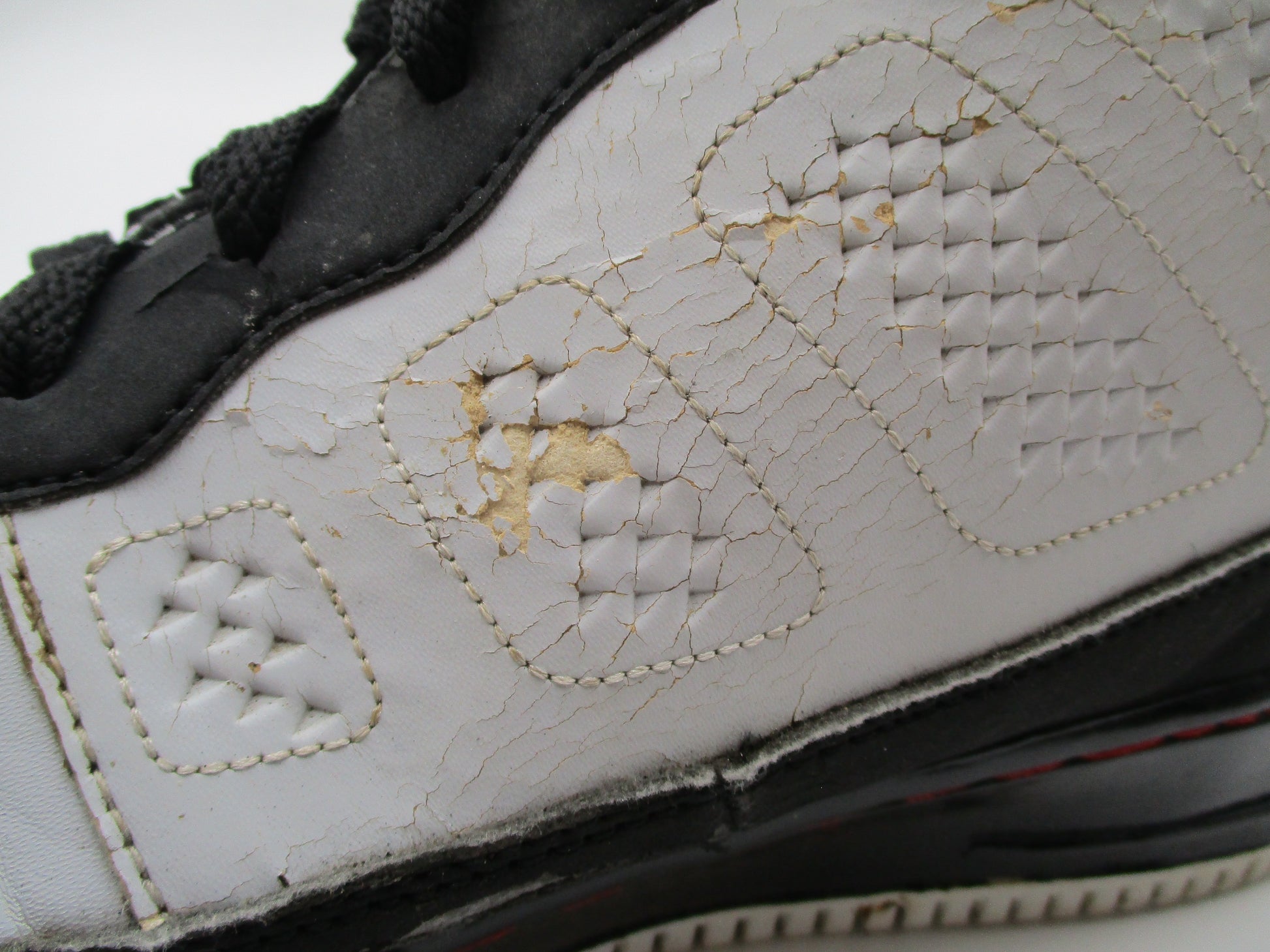 *CRACKING PEELING* Air Jordan Fusion 9 AJF9 White Black Red Mens 13 2007 1I317