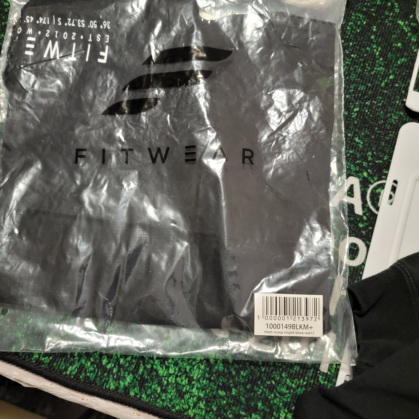 Fitwear Mesh Scoop Singlet Womens M+ US 8 Black Tank Top NWT6