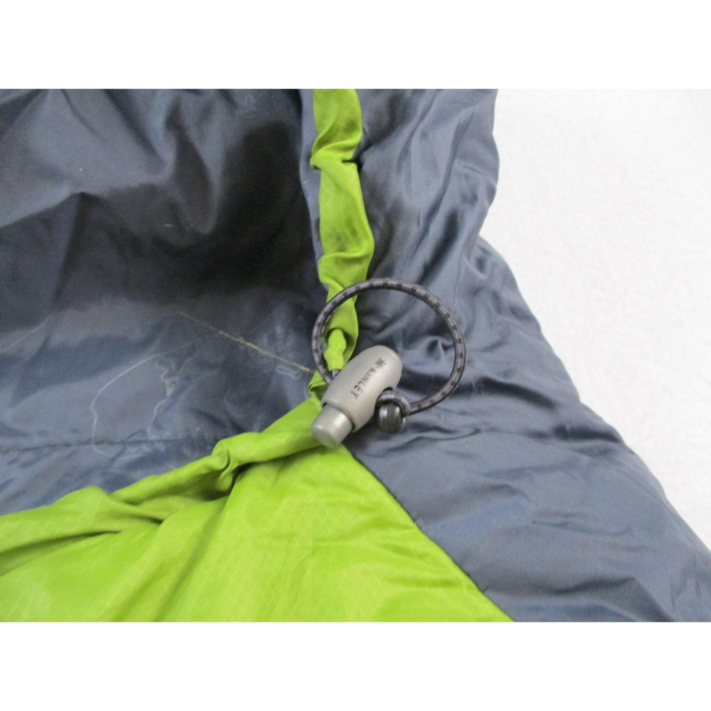 Mckinley Discovery Light Sleeping Bag Large Thermolite Synthetic Green Camping
