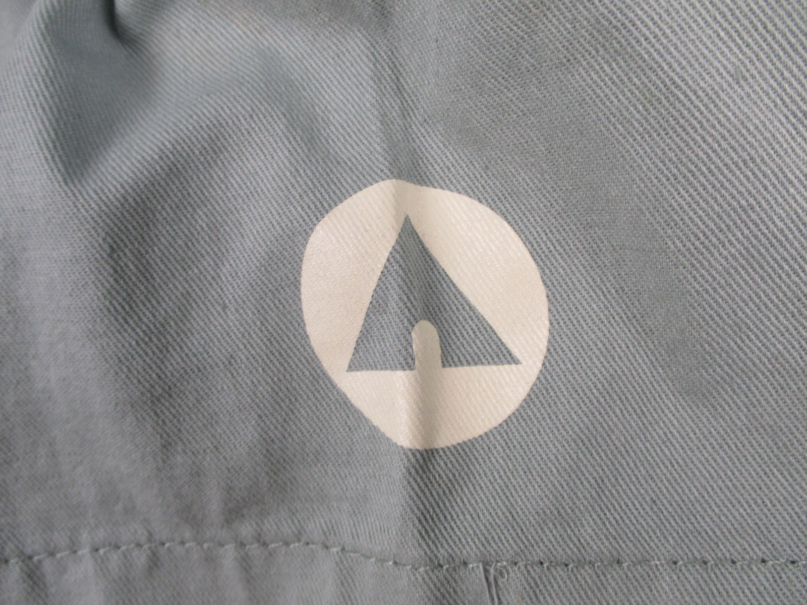 Airwalk Shirt Mens Medium Gray Skull Graphic Skateboarding Woven Button Up 13257
