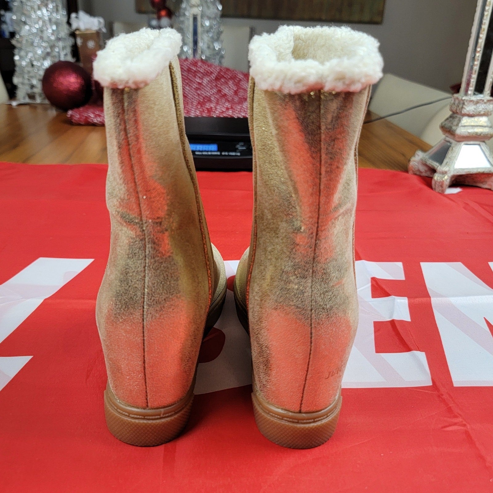 Juicy Couture Linn Boots Dusty Gold (Sz 6B)4