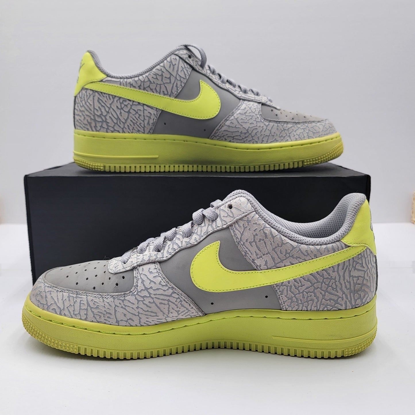 Nike Air Force 1 Low 'Elephant Volt' Mens Sz 9.5 488298 041