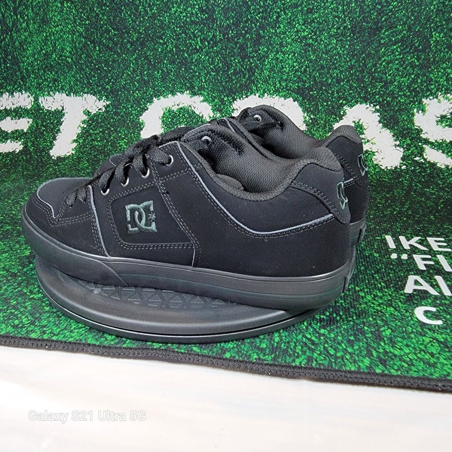 DC Shoes Pure A Lace Up Skate Sneaker In Triple Black Size US 10.5