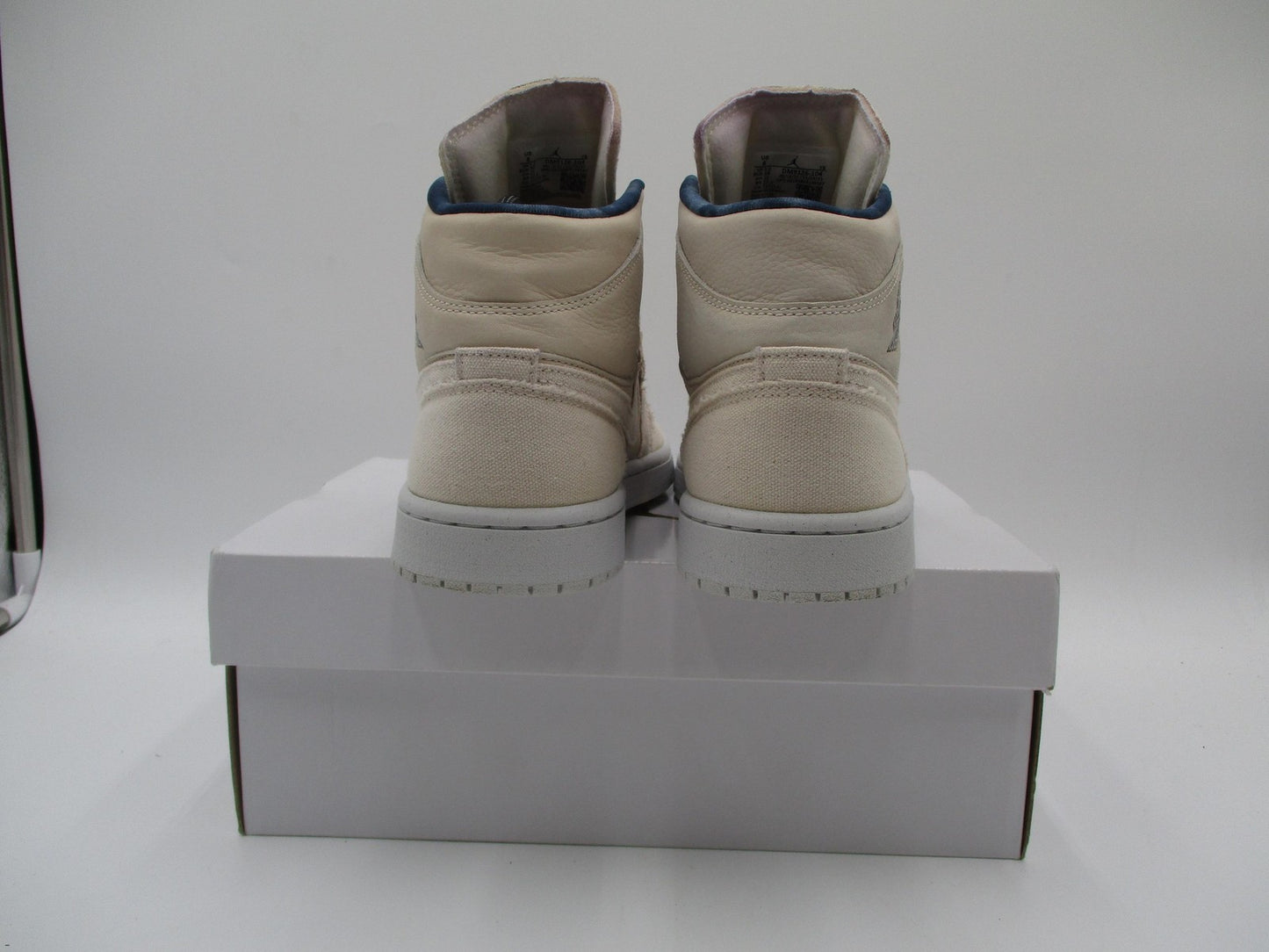Air Jordan 1 Mid SE Shoes Womens Size 8 Sanddrift Sail Midnight Navy DM9126-1043