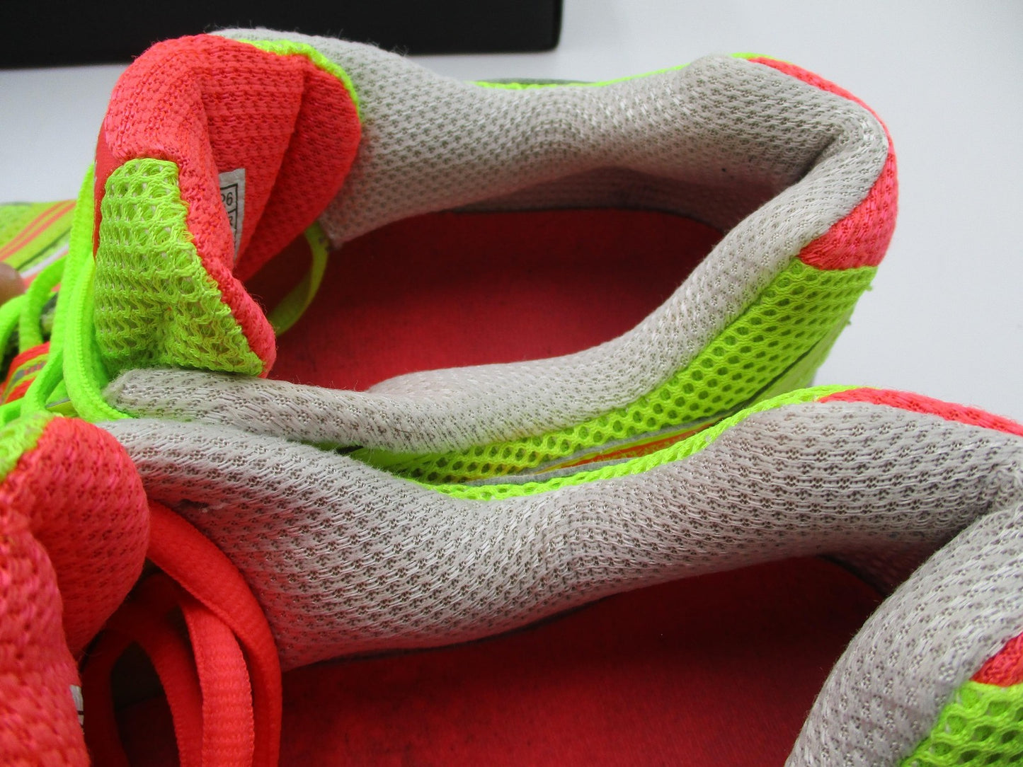 Saucony Cohesion 9 Shoes Womens Size 10 Neon Green Pink Running S1526226 (1G7)15