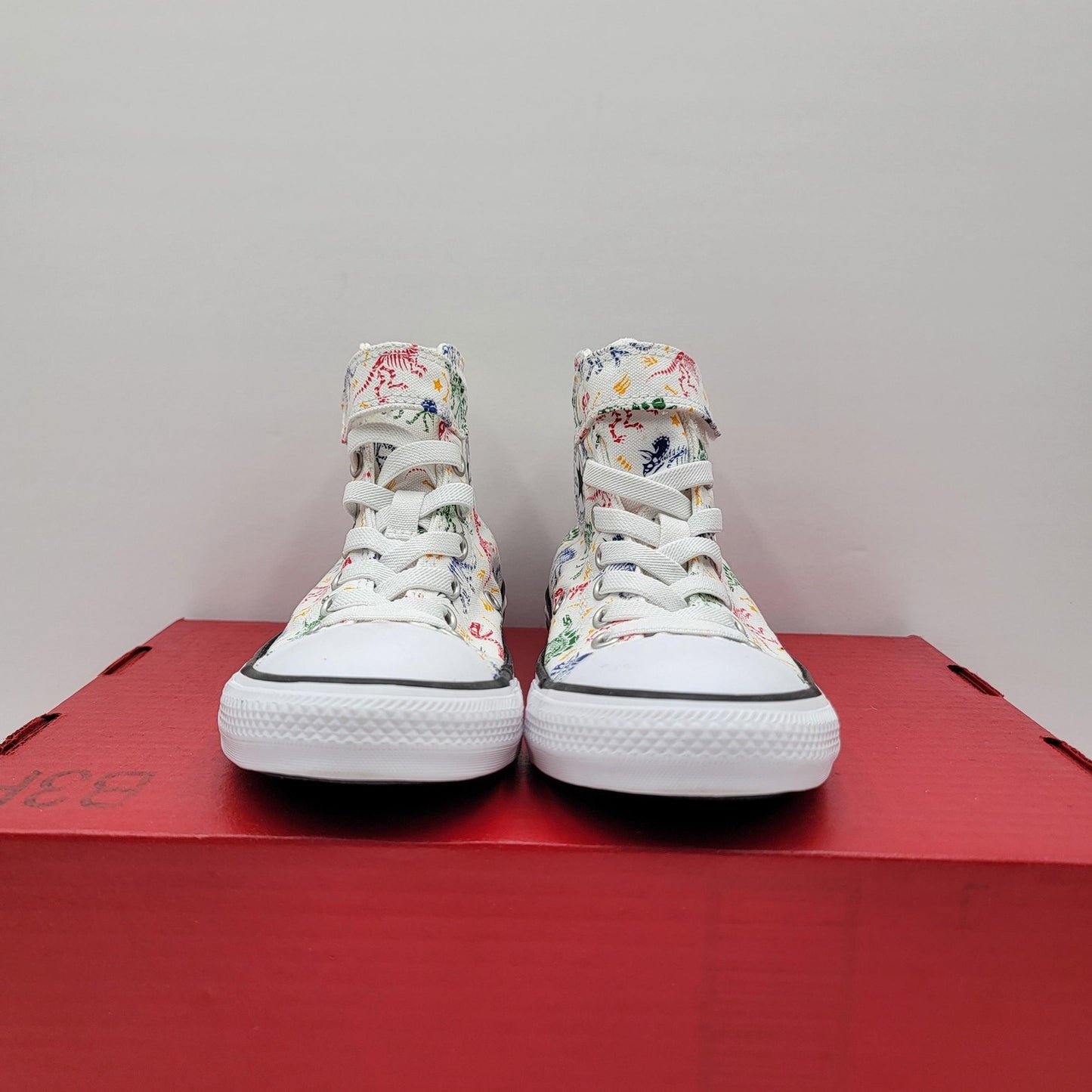 Converse Chuck Taylor All Star Shoes Youth Size 2.5 White Dinosaur Print A04767F3