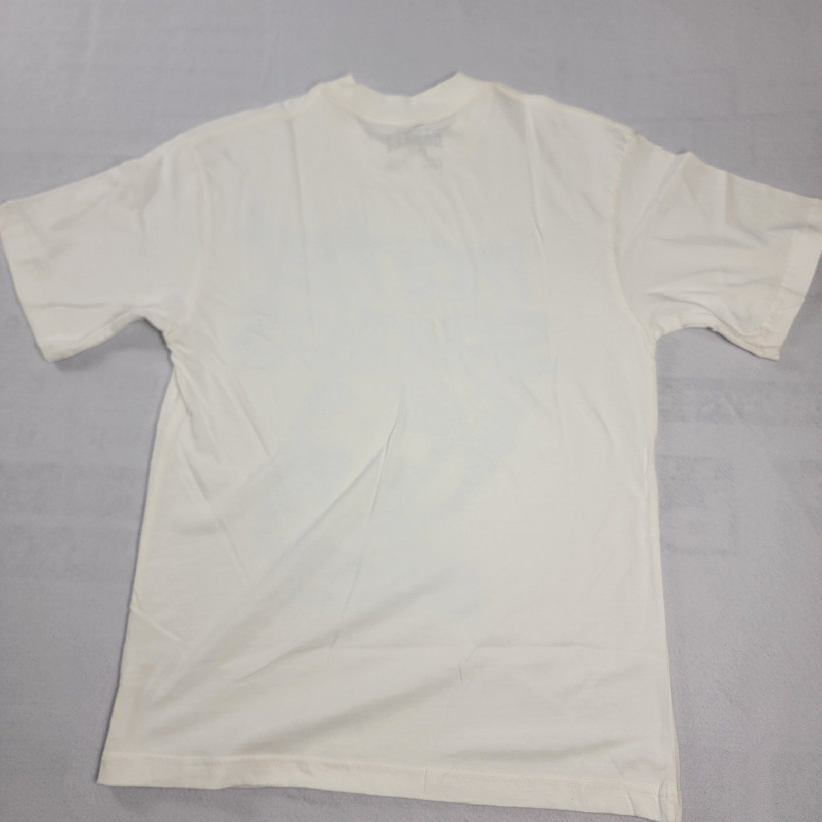 Market Studios World Peace TShirt  Men's Size M