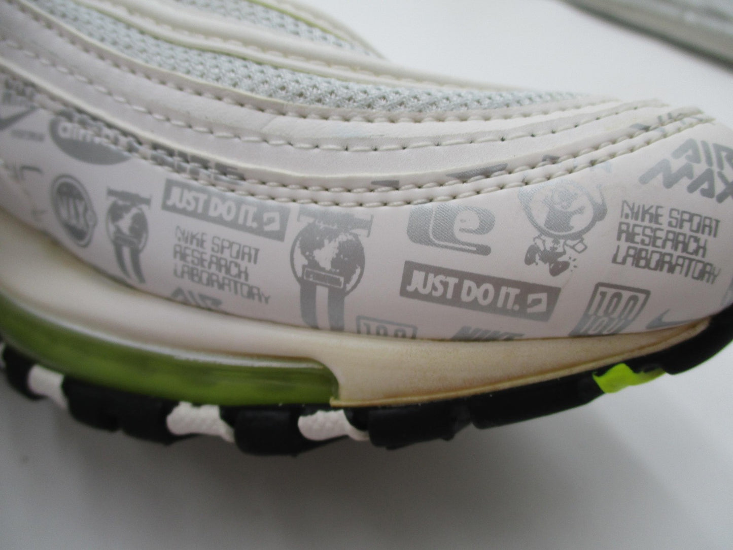 Nike Air Max 97 Shoes Youth Sz 7Y White Volt Logo Print 921522108 Sneakers 1T311
