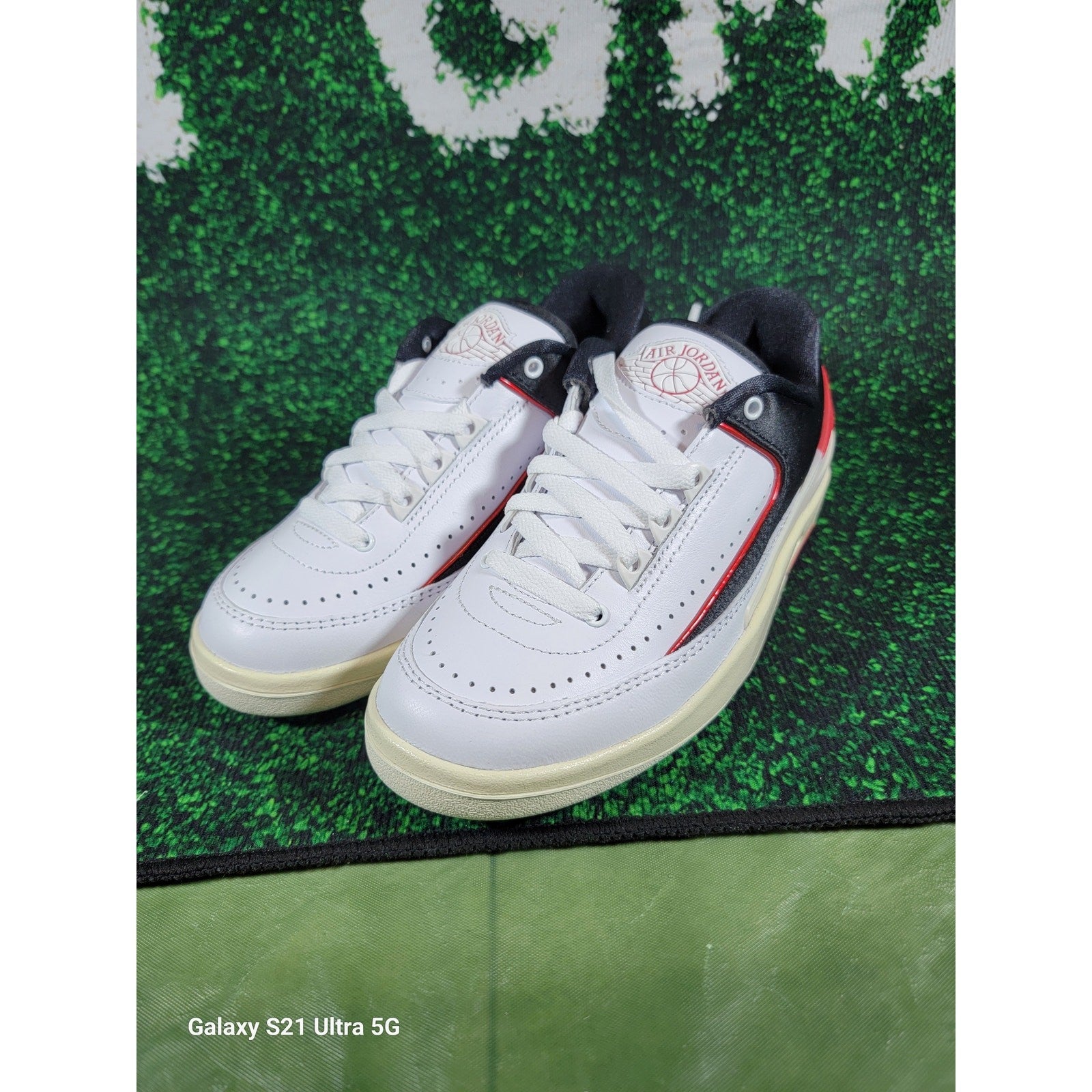 Wmns Air Jordan 2 Retro Low 'Chicago Twist' FD48491062