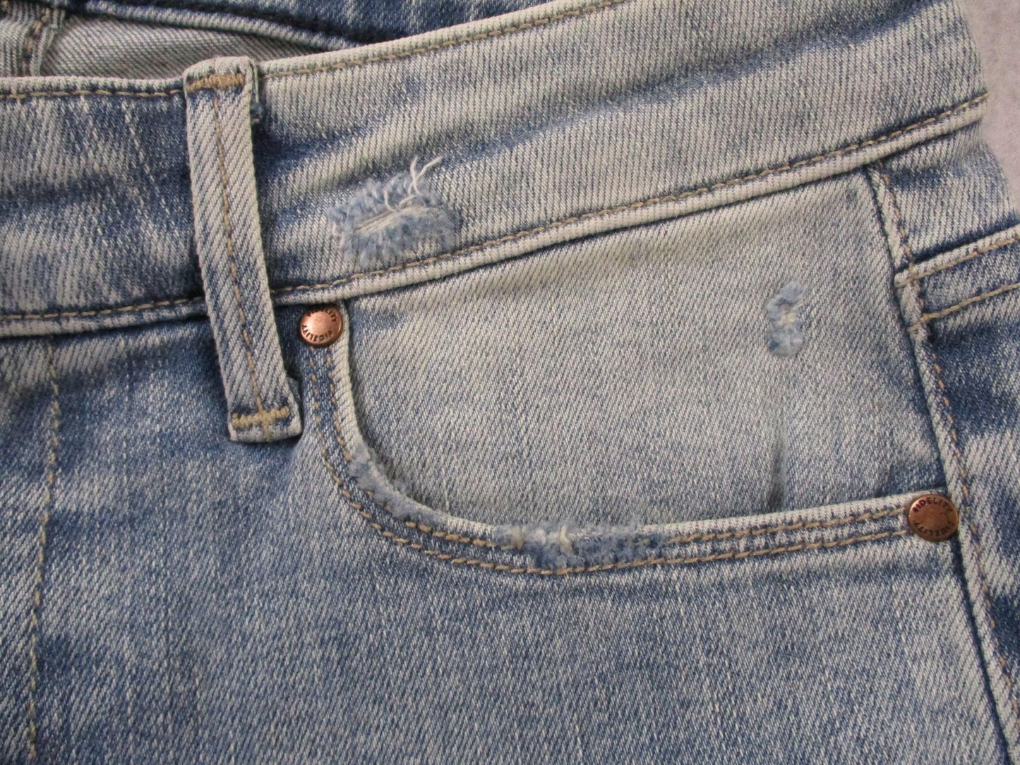 Fidelity Stevie Jeans Womens 26 Blue Slim Straight Slit Hem Daytona Wash 14484