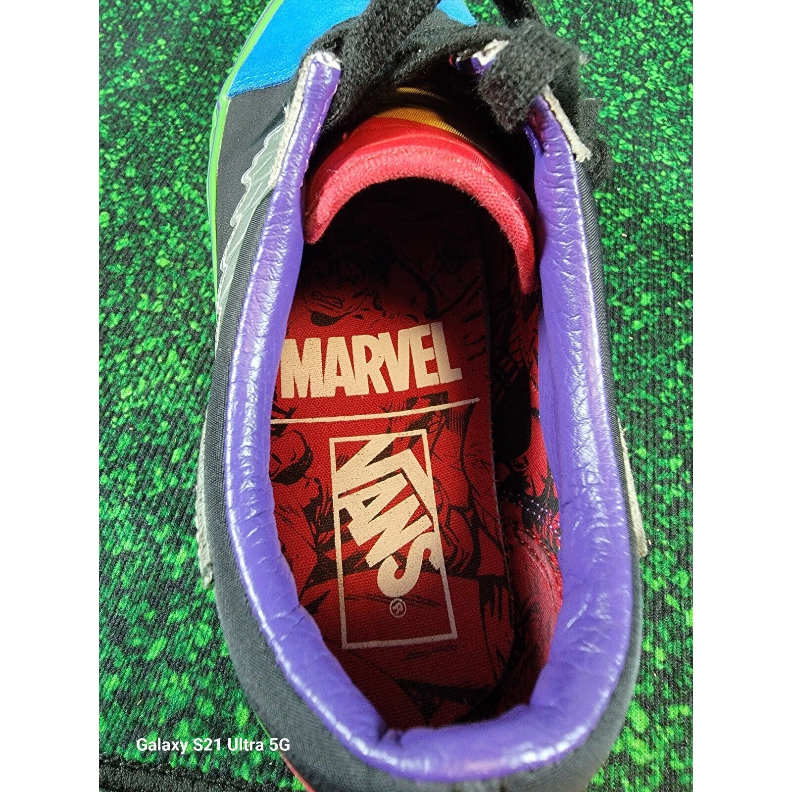 Size 9  VANS Old Skool x Marvel Avengers 20187