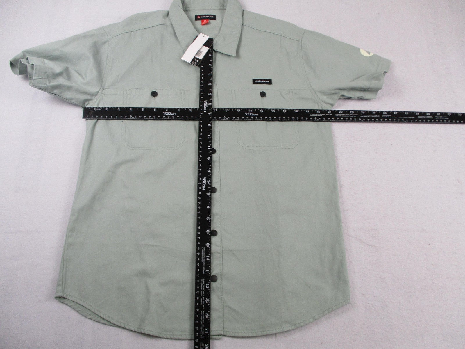 Airwalk Shirt Mens Medium Gray Skull Graphic Skateboarding Woven Button Up 13258