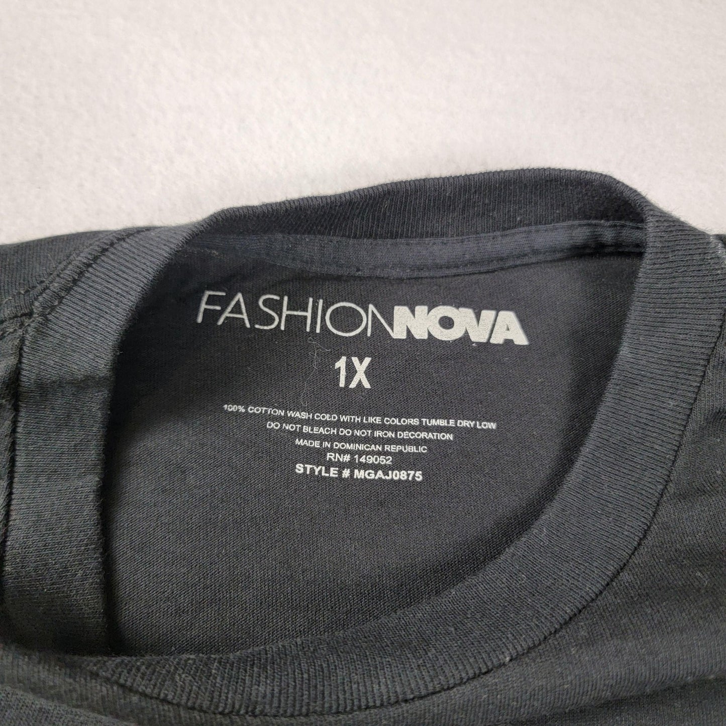 Lot 2 Graphic Shirts Women's XL Black Fashion Nova Los Angeles & Speedway