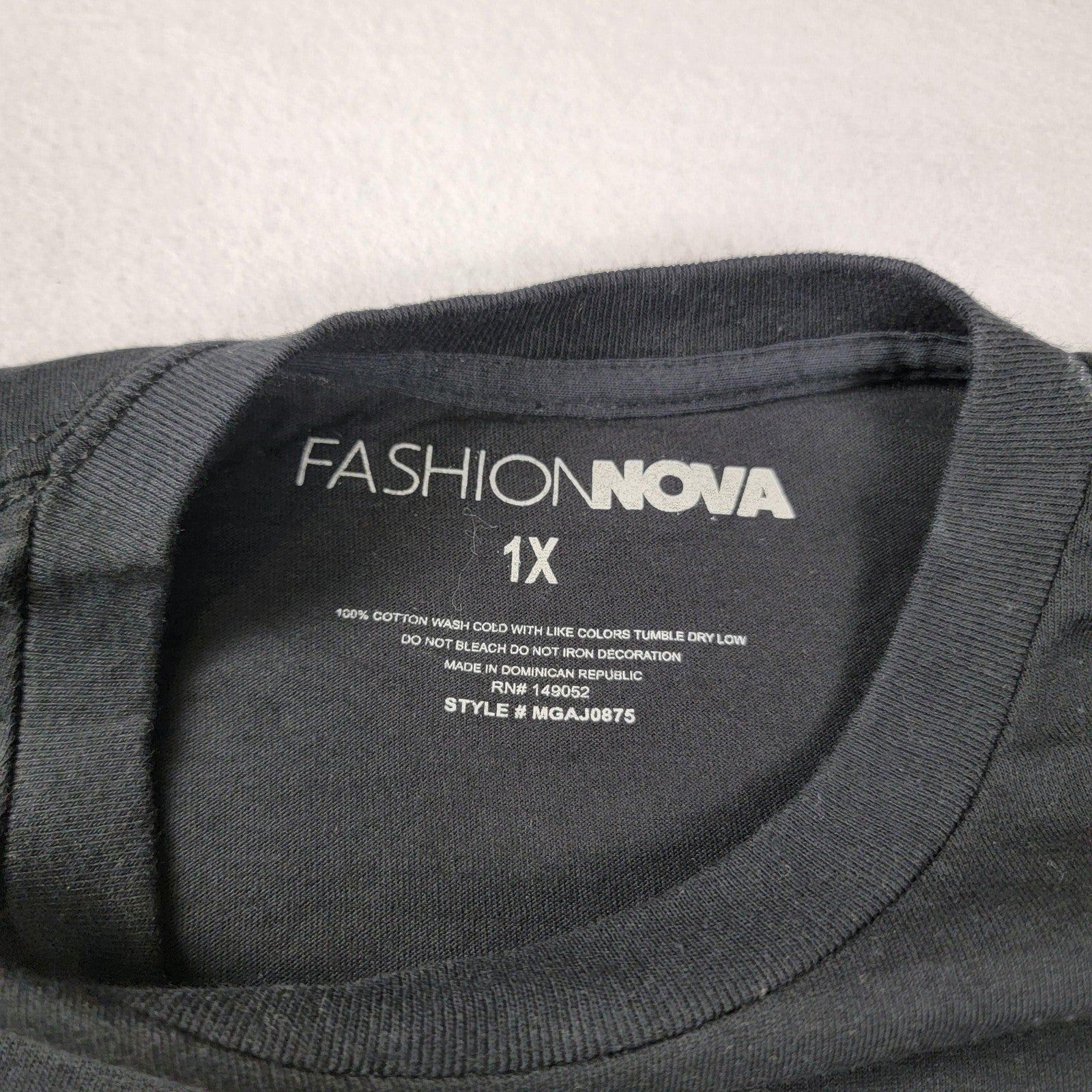 Lot 2 Graphic Shirts Women's XL Black Fashion Nova Los Angeles & Speedway