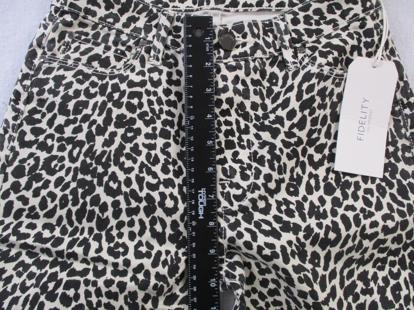 Fidelity Cali Jeans Womens 26 White Pearl Leopard Sateen Mid Rise Straight 143810