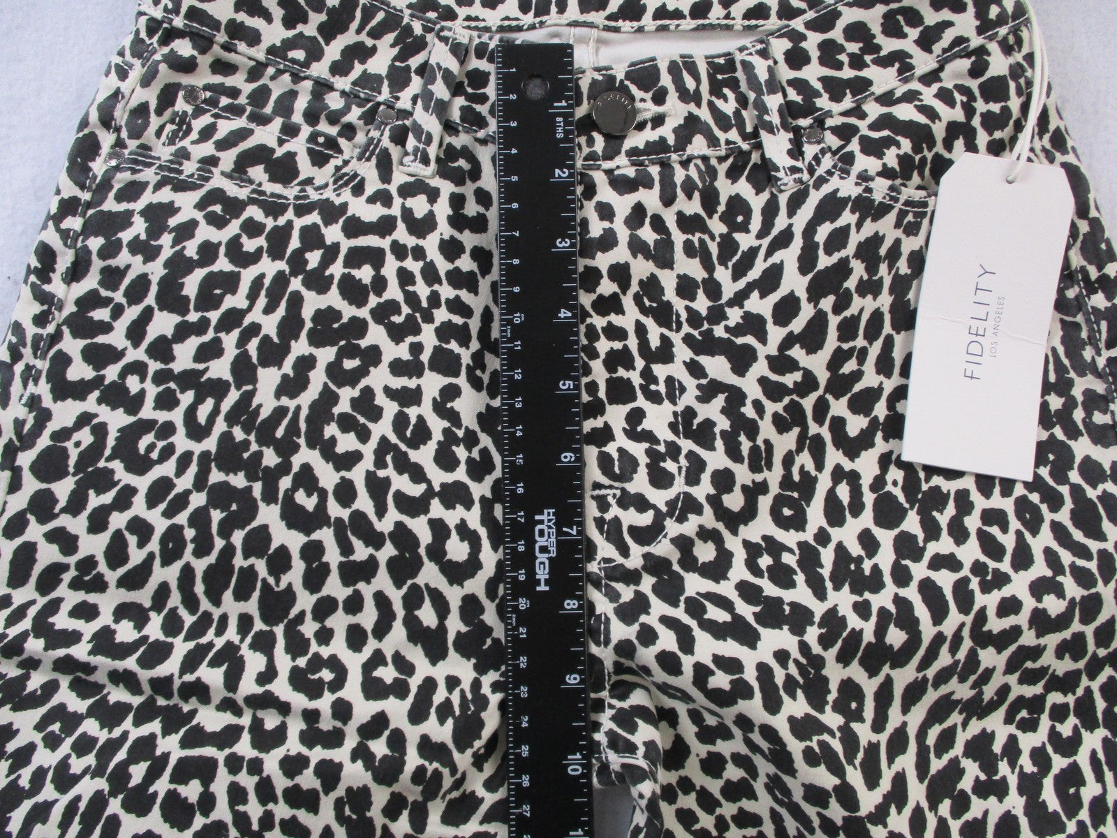 Fidelity Cali Jeans Womens 26 White Pearl Leopard Sateen Mid Rise Straight 143810