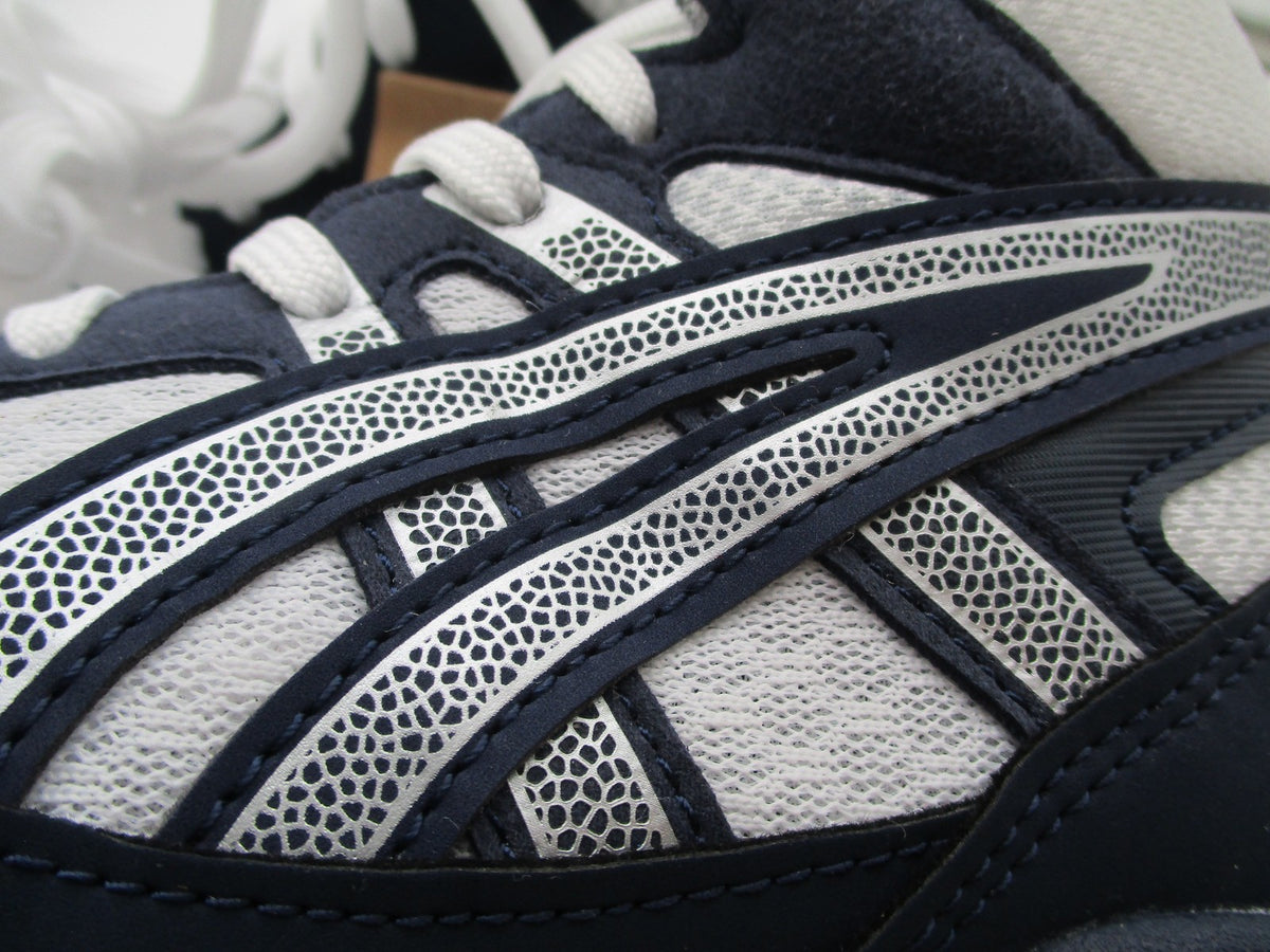 ASICS Snapdown Shoes Youth Size 2.5 White Navy Wrestling Sneakers 1084A0144