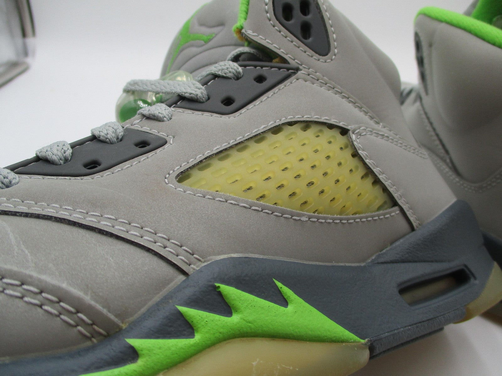Nike Air Jordan 5 Retro Green Bean Shoes Youth Size 7Y Gray Volt GS DQ3734-00313