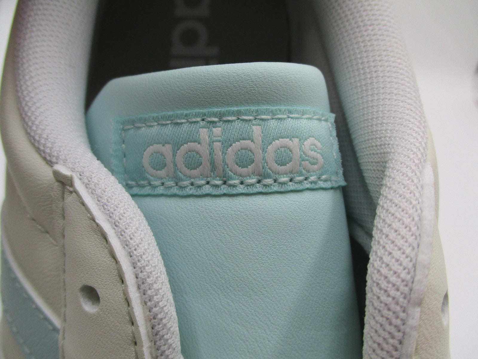 Adidas VL Court Base Shoes Womens Size 8.5 White Gum Court Sneakers JI176711