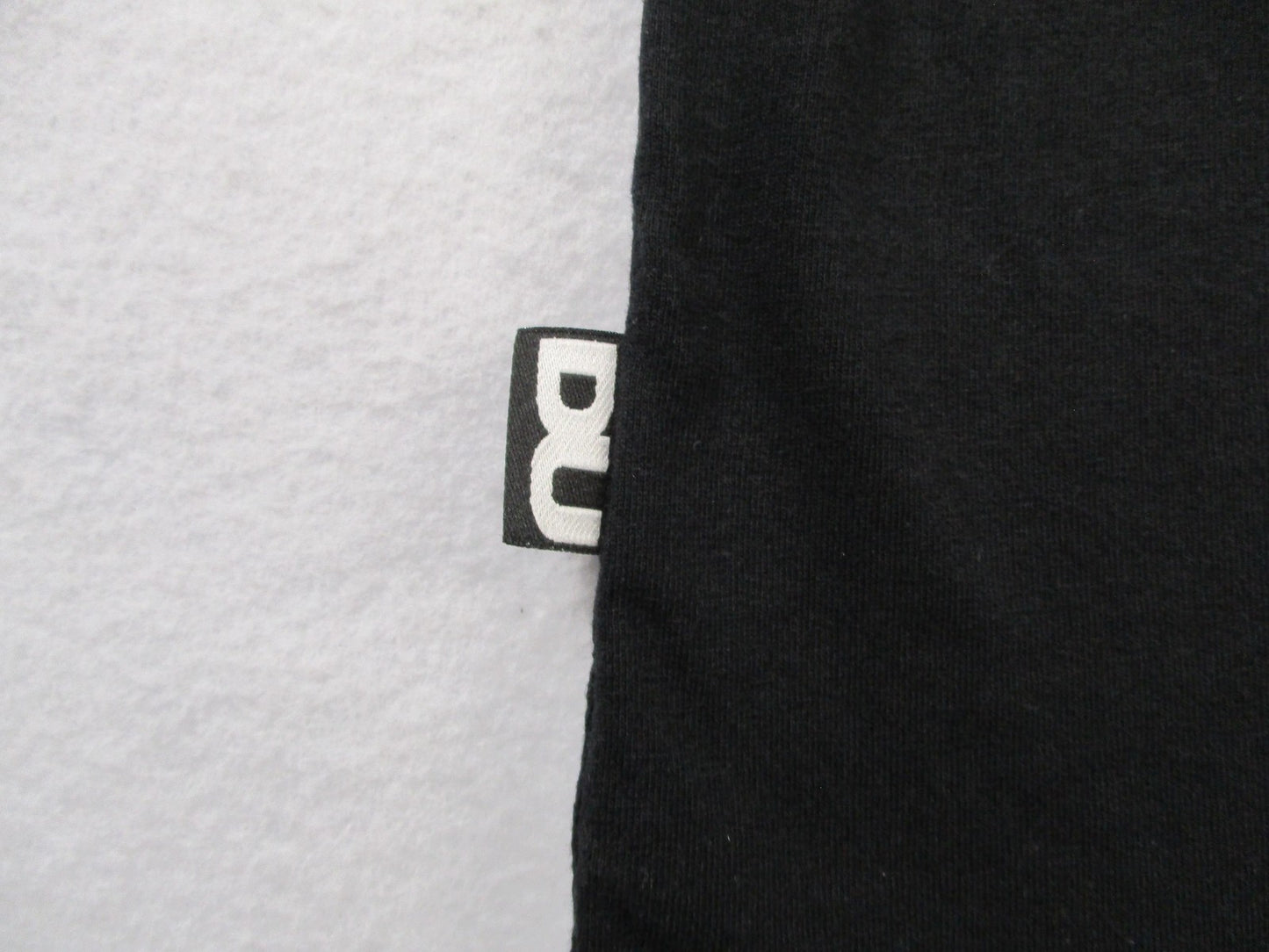 Designs Untitled Untitled TV Surf Car Photo Graphic Tee Black Mens L Used 15728
