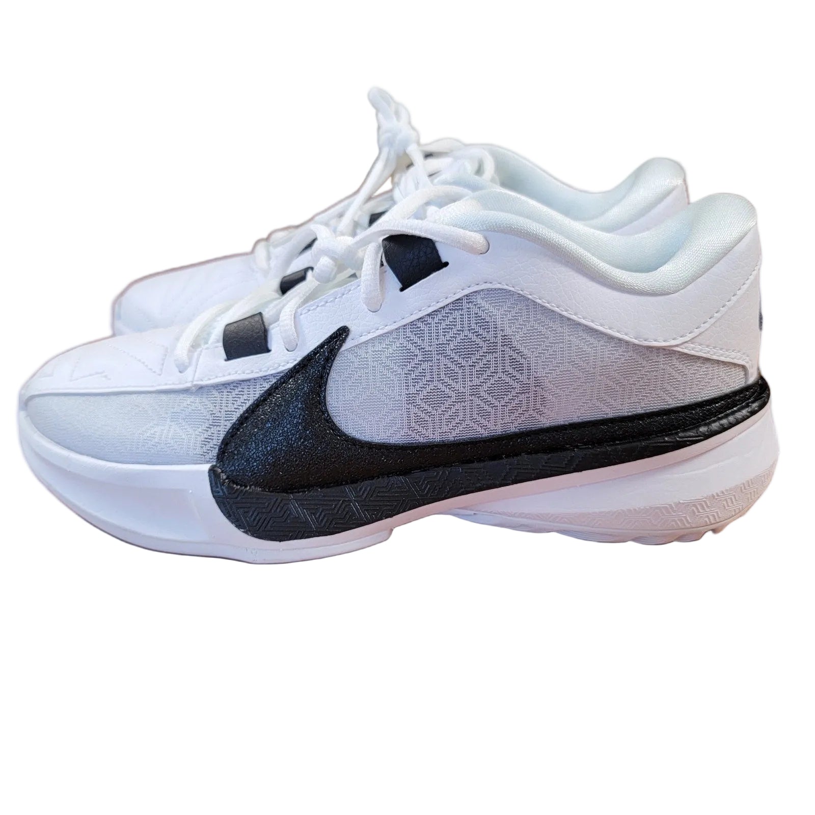 Nike Zoom Freak 5 TB 'White Black' Sz 5 DZ2946100 New1