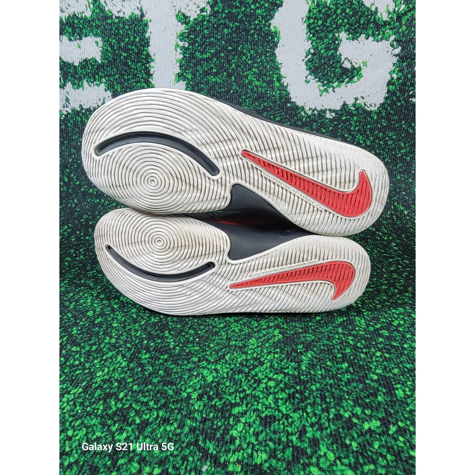 Nike Team Hustle D9 PS 'University Red' Sz 2Y AQ42256003