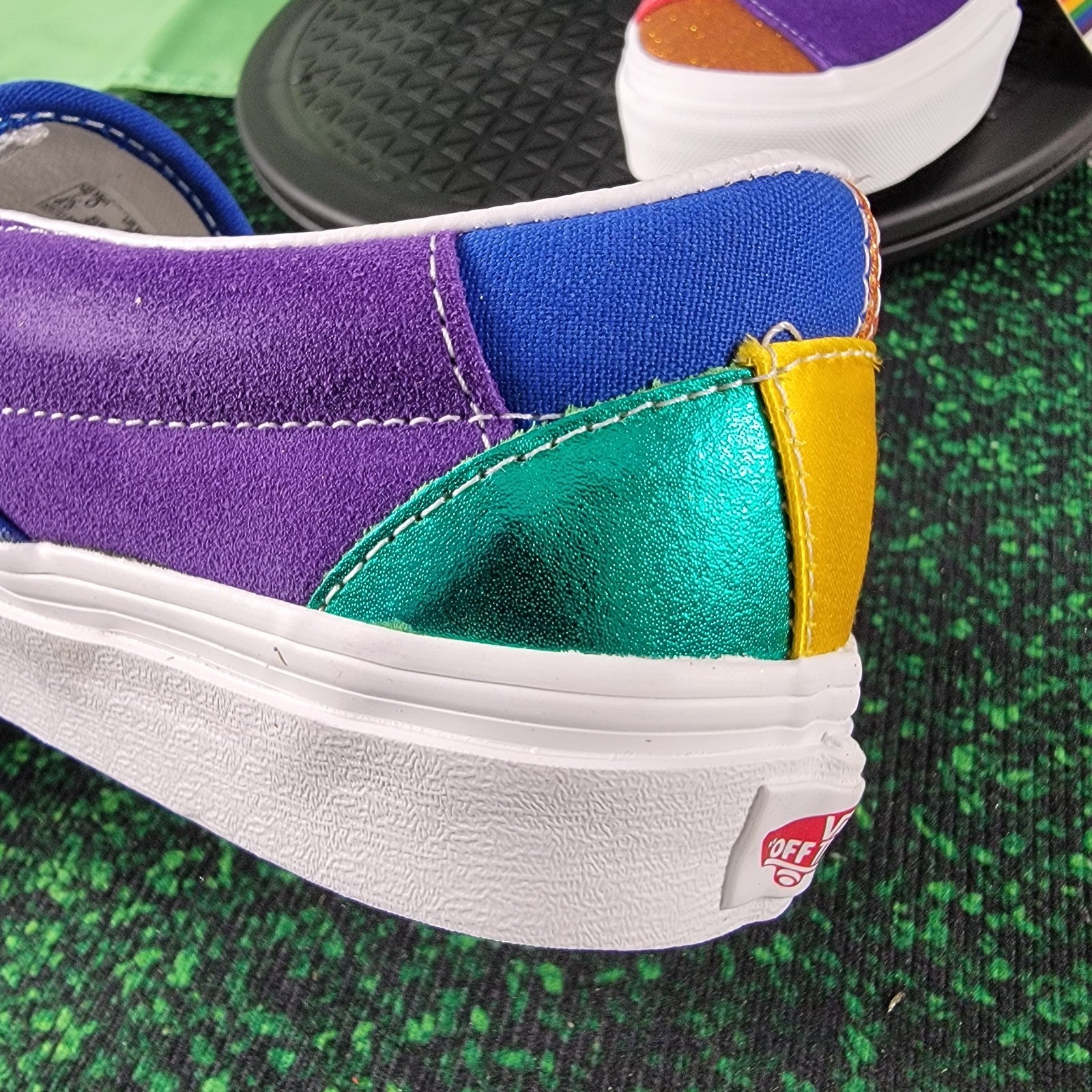VANS Classic SlipOn Pride (Patchwork) Men Size 7 | Women Size 8.5 VN0A33TB44B18