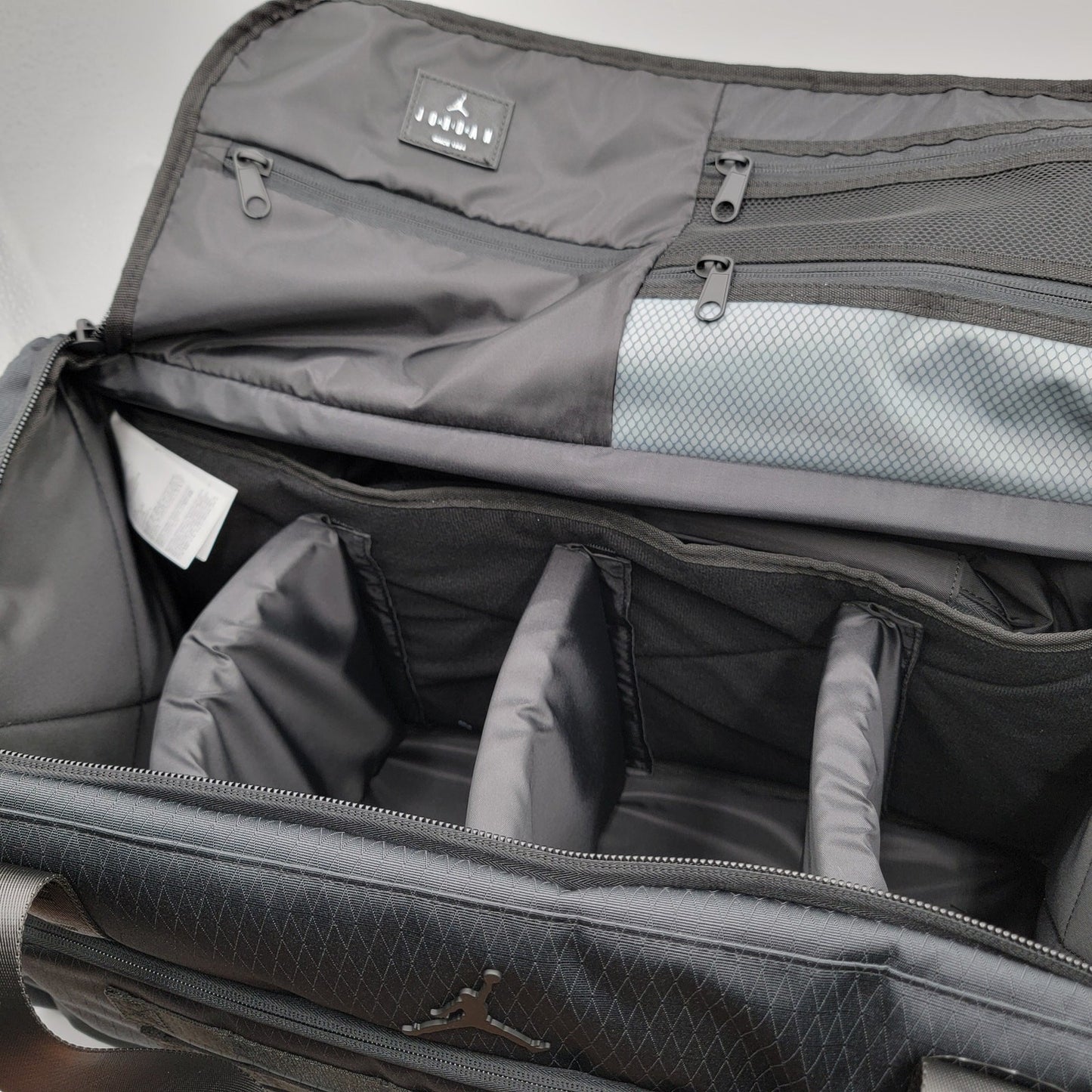 Jordan Collectors 44L Duffle Travel Bag Black | BRAND NEW | MA09320238
