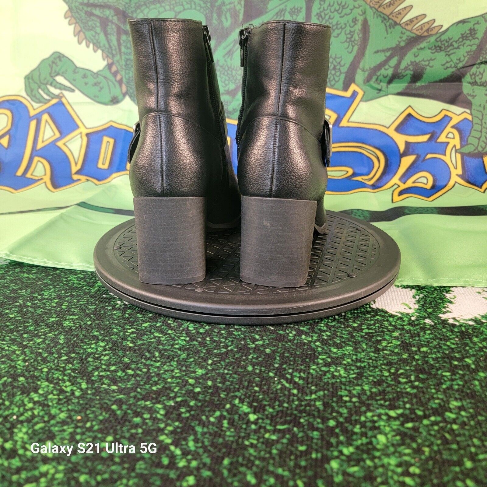 SOUL Naturalizer Womens Black Block Heel Booties Shoes 8 Wide Sz 8W0