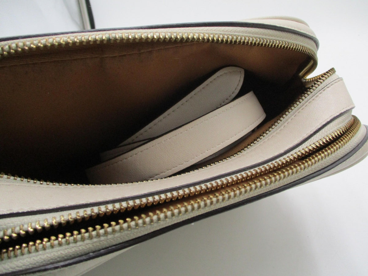 Coach Crossbody Bag Womens Small White Quilted Leather Gold Hardware Zip13