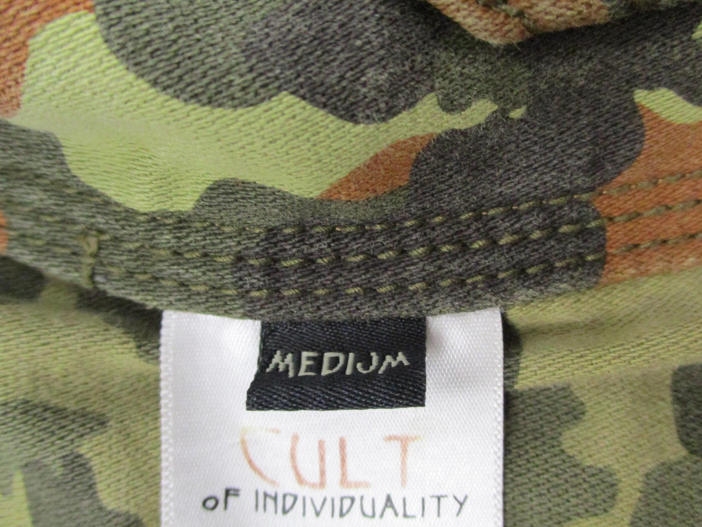 Cult of Individuality Vest Mens Medium Tan/Camo Canvas Reversible