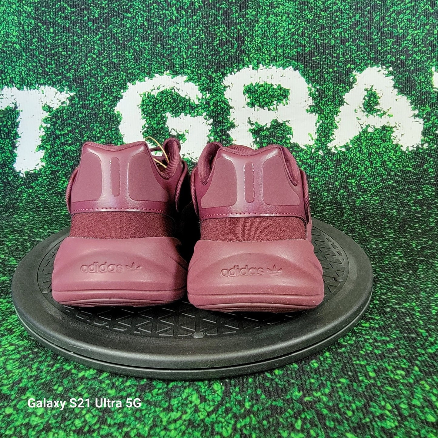 Adidas Ozelia Jr IG7469 GS Maroon Youth Sneakers