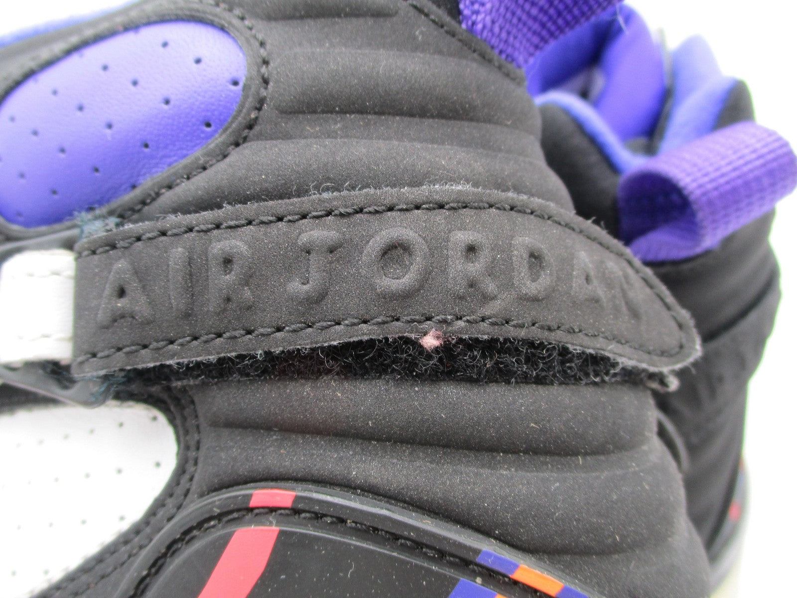 Jordan Air Jordan 8 Retro Threepeat Shoes Youth Size 7Y White Multi Sneakers 1K611