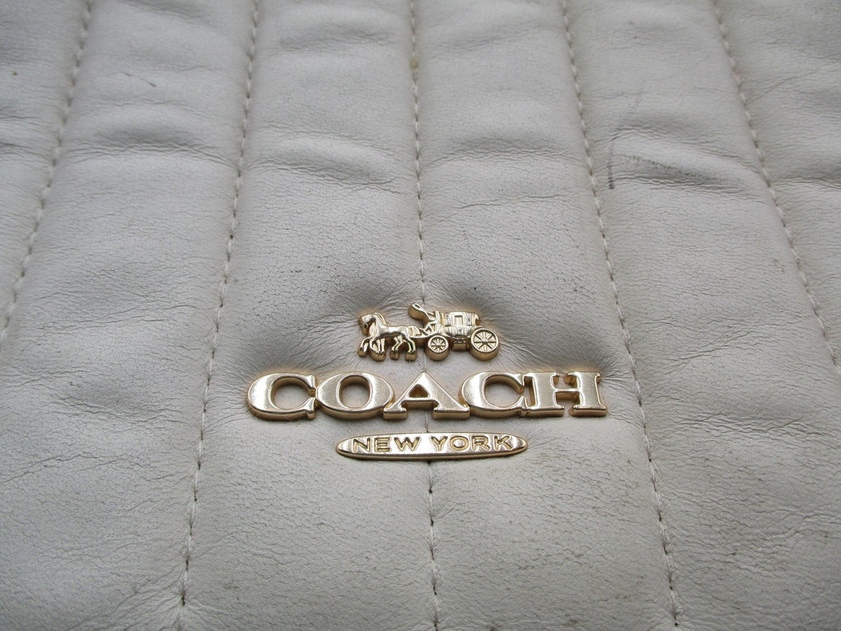 Coach Crossbody Bag Womens Small White Quilted Leather Gold Hardware Zip1